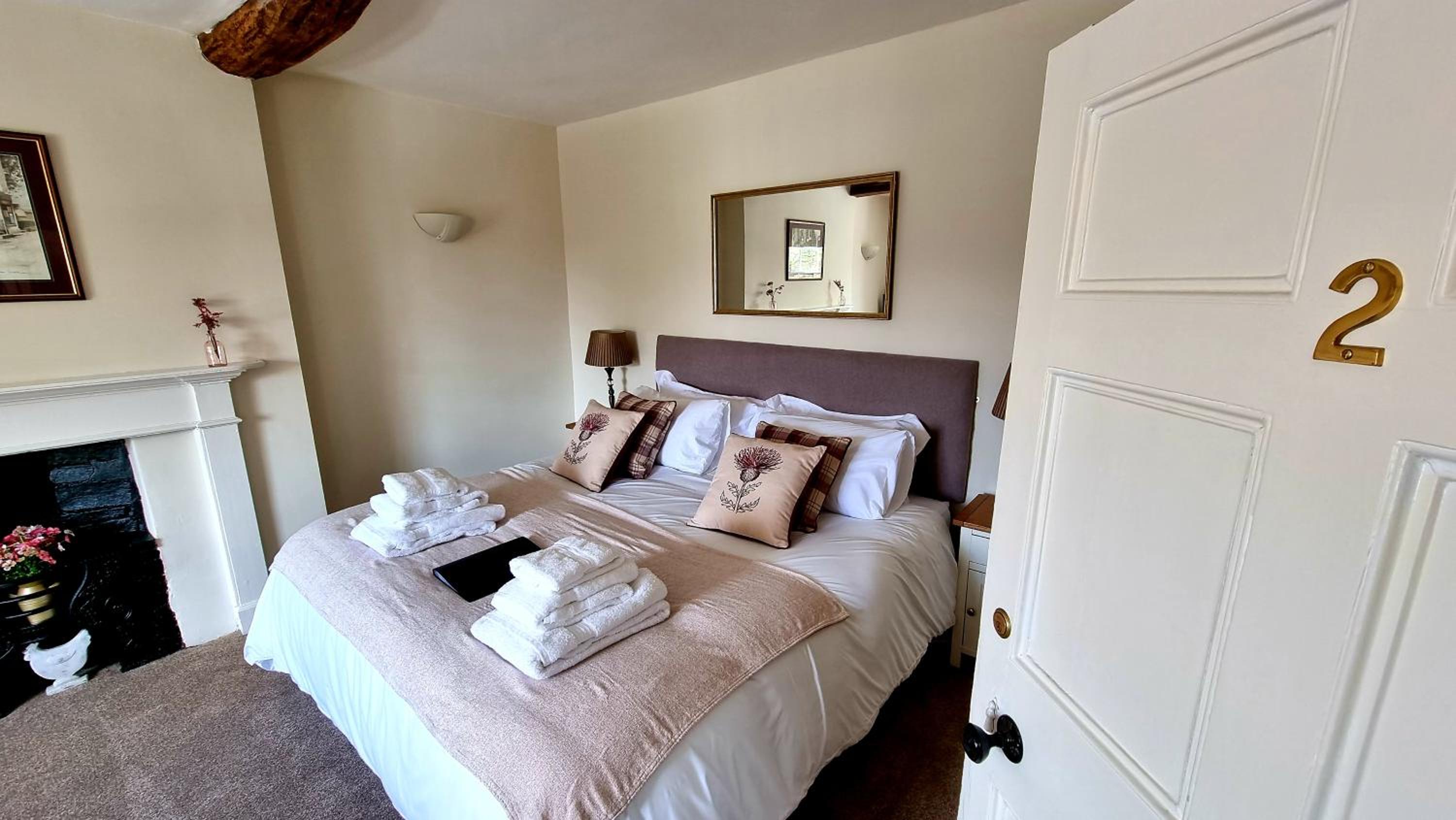 Deluxe Family Room - Photo 2