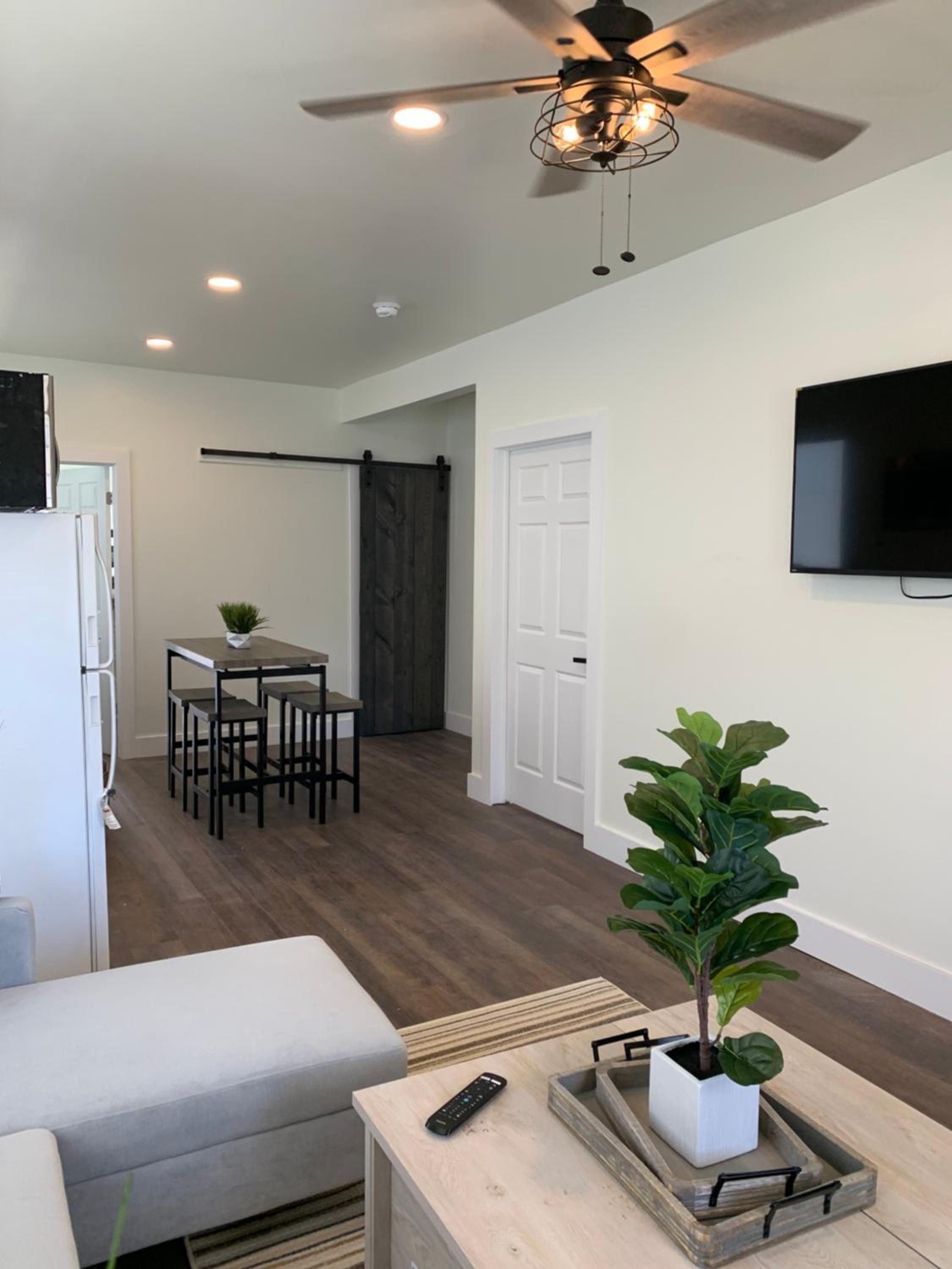 Three-Bedroom Apartment - Photo 12