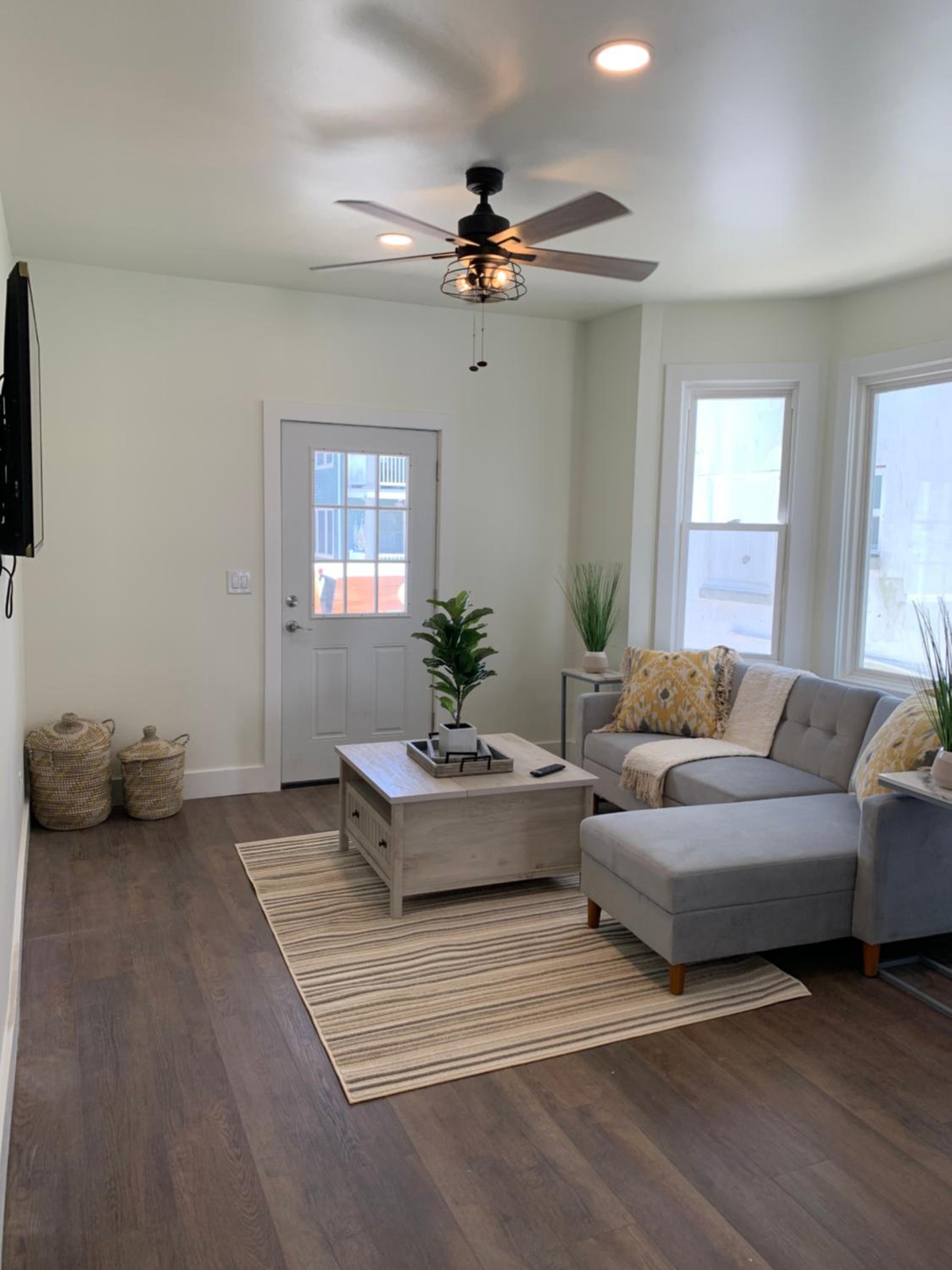 Three-Bedroom Apartment - Photo 19