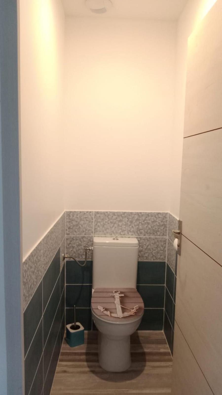 Large Double Room - Photo 6