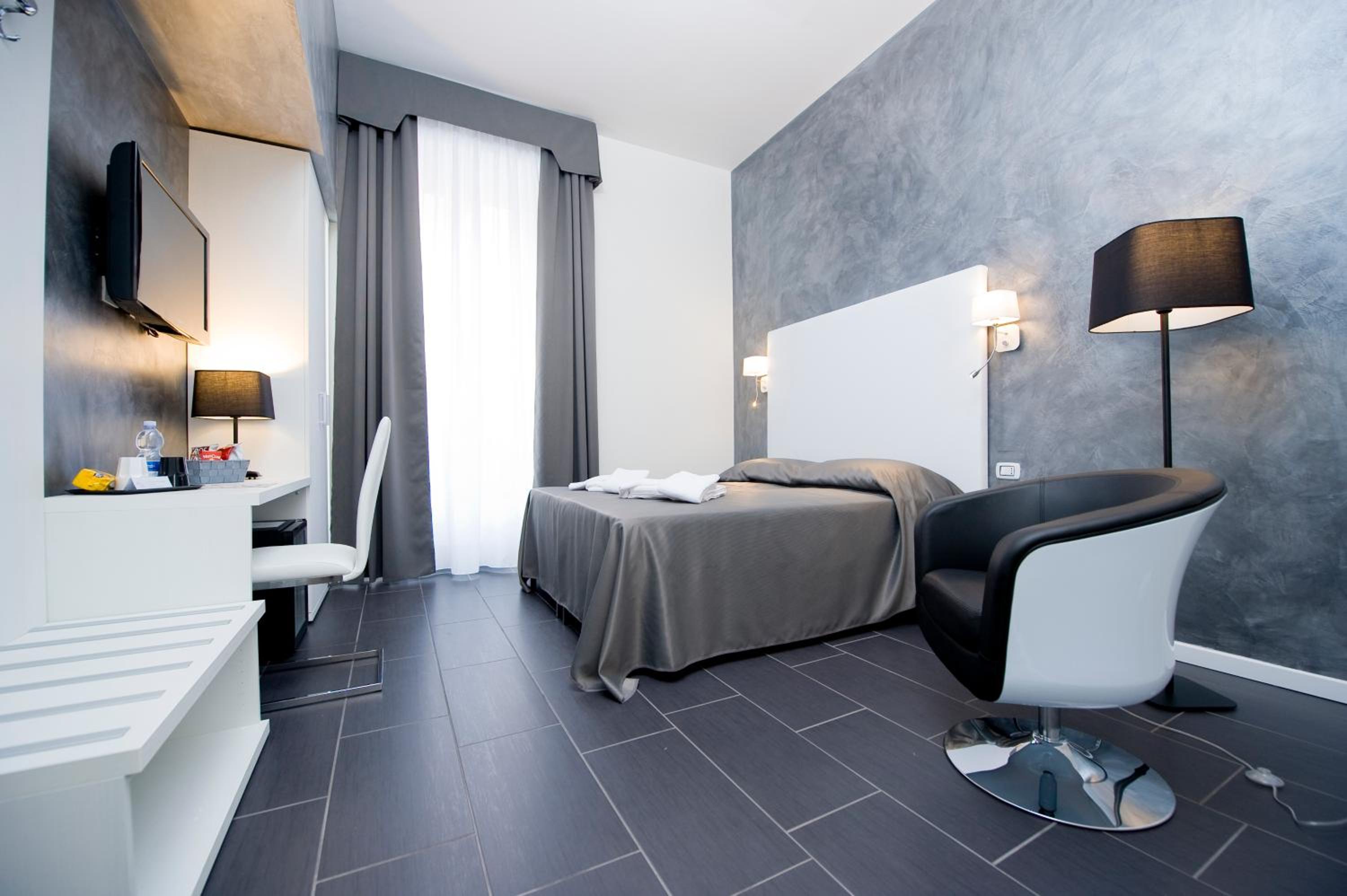 Double or Twin Room photo 2