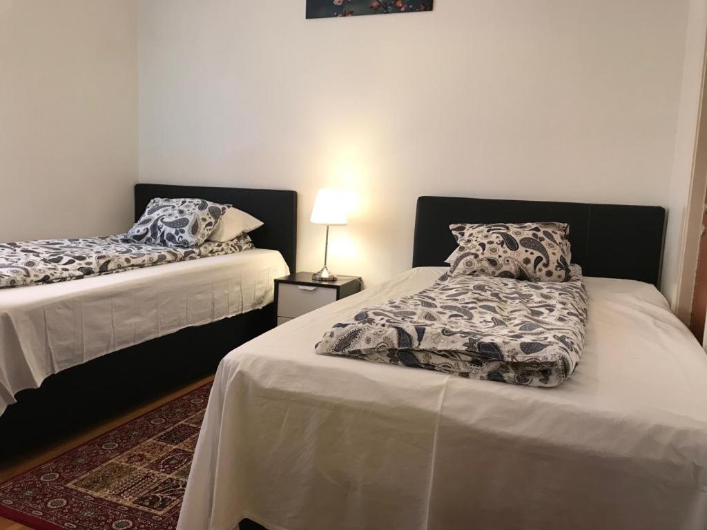 Studio Apartment - Photo 1