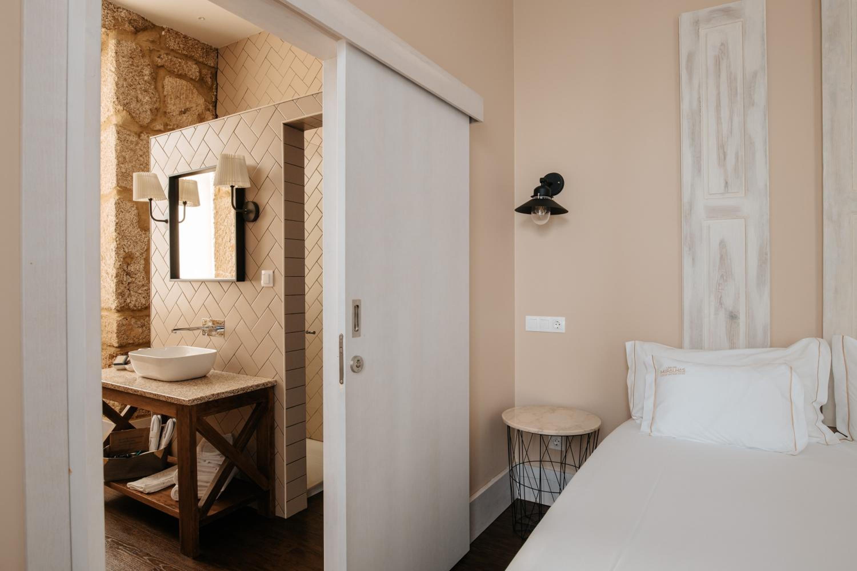 Standard Double or Twin Room - Photo 1