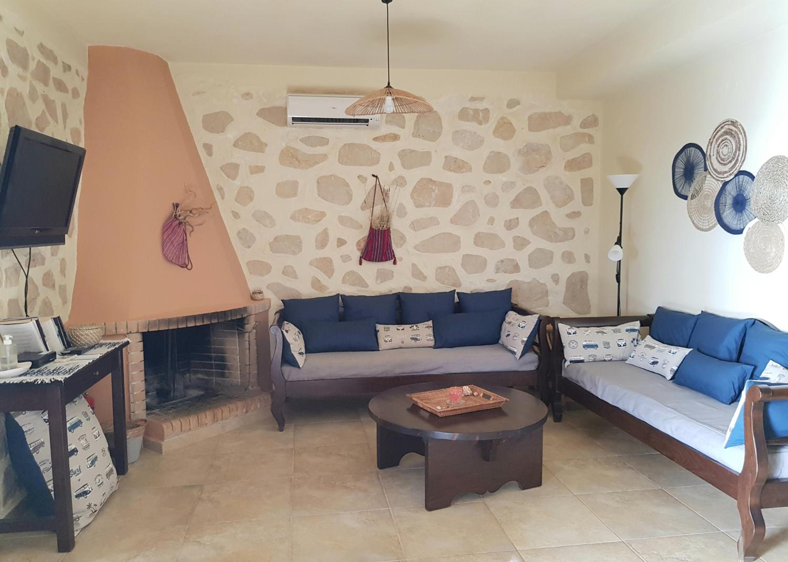 Two-Bedroom House photo 3