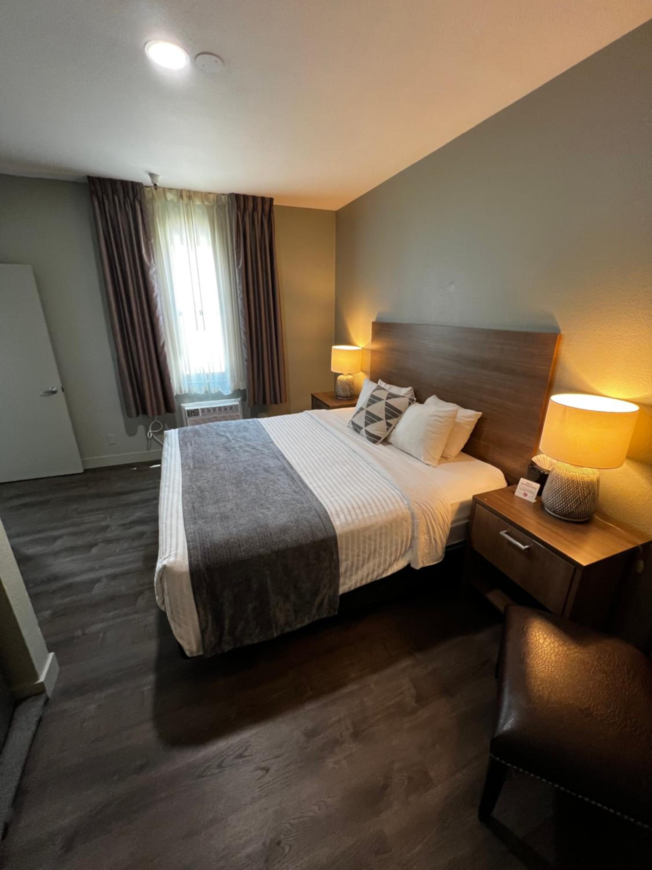 Superior King Room photo 2
