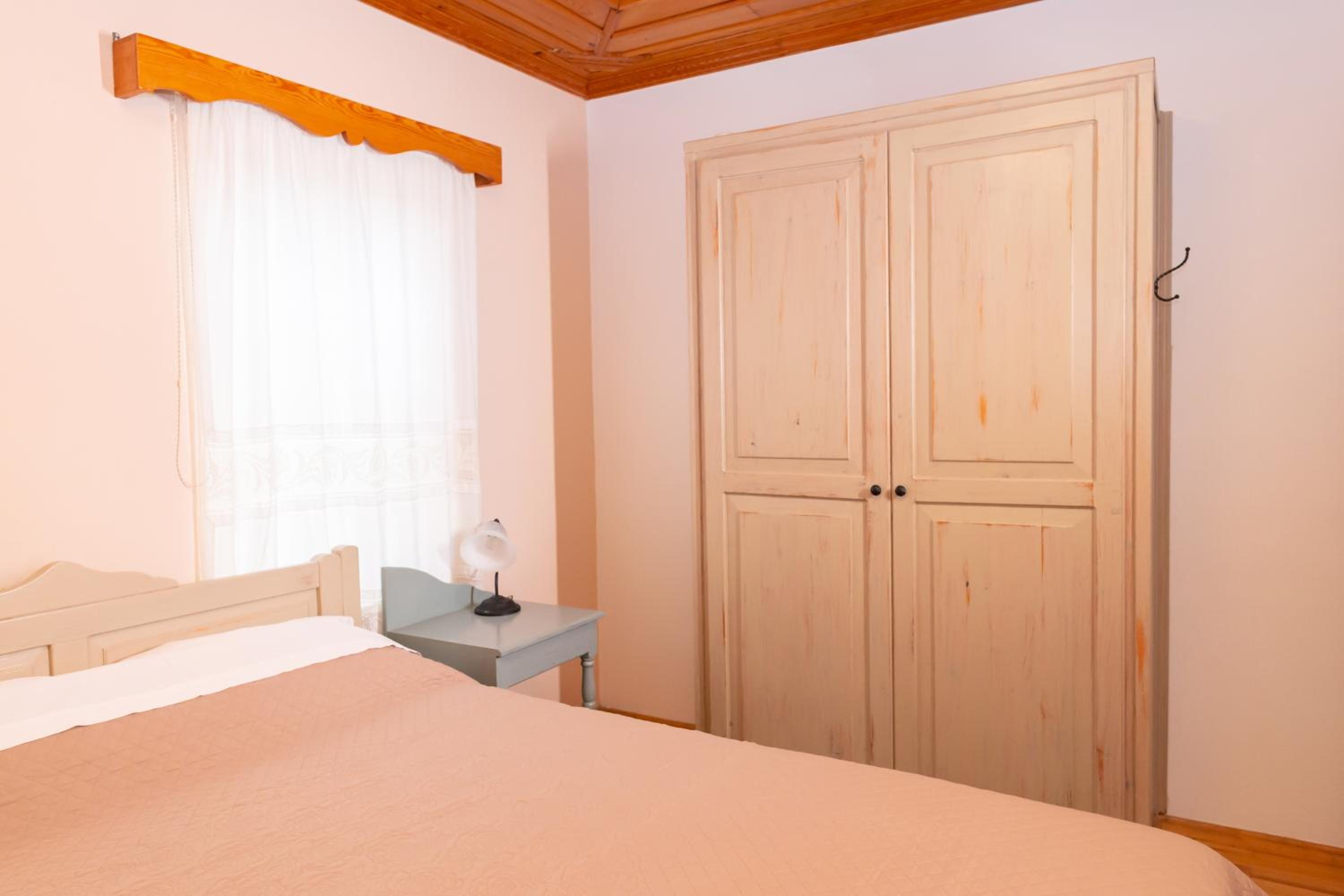 Double Room - Photo 3