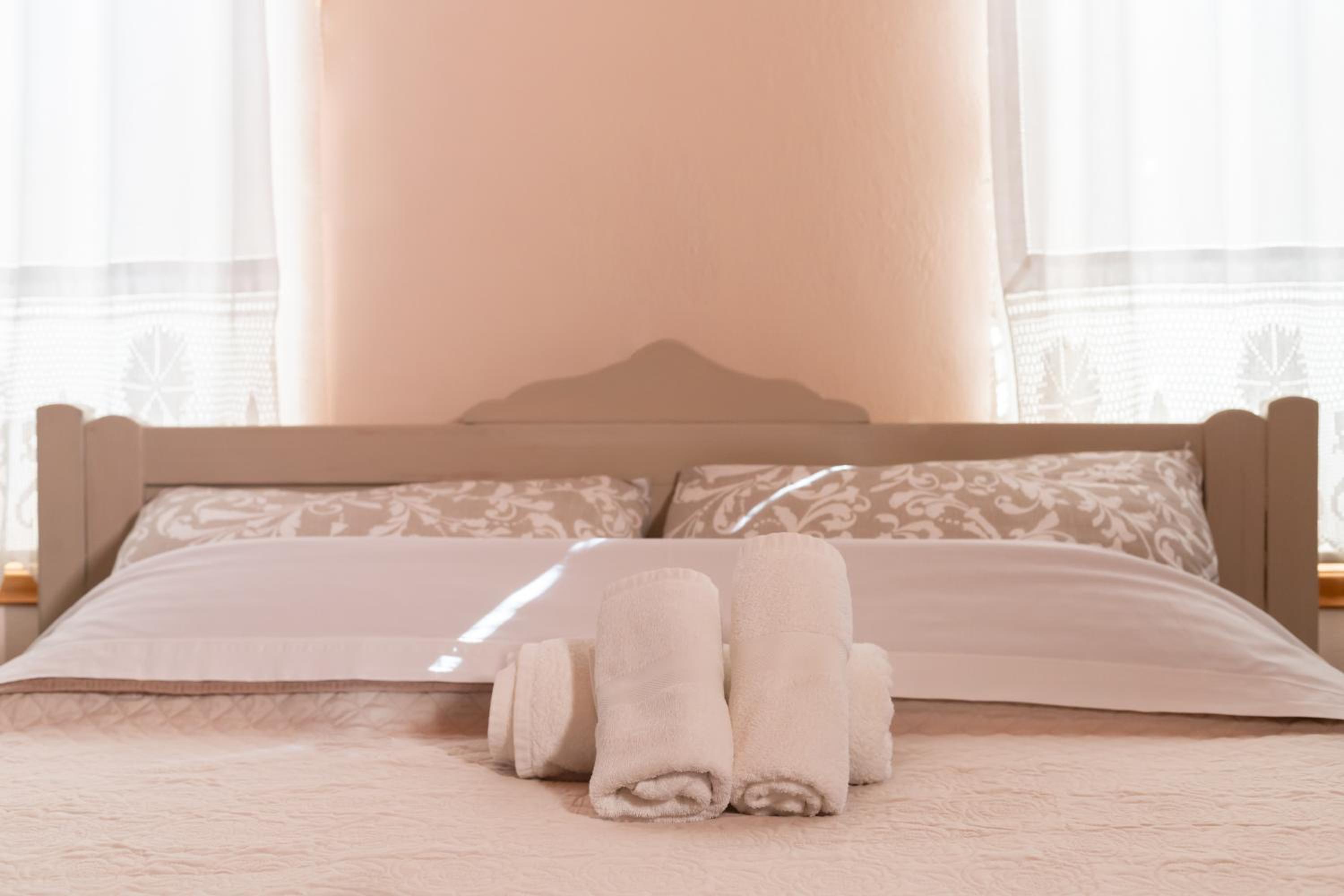 Double Room - Photo 4