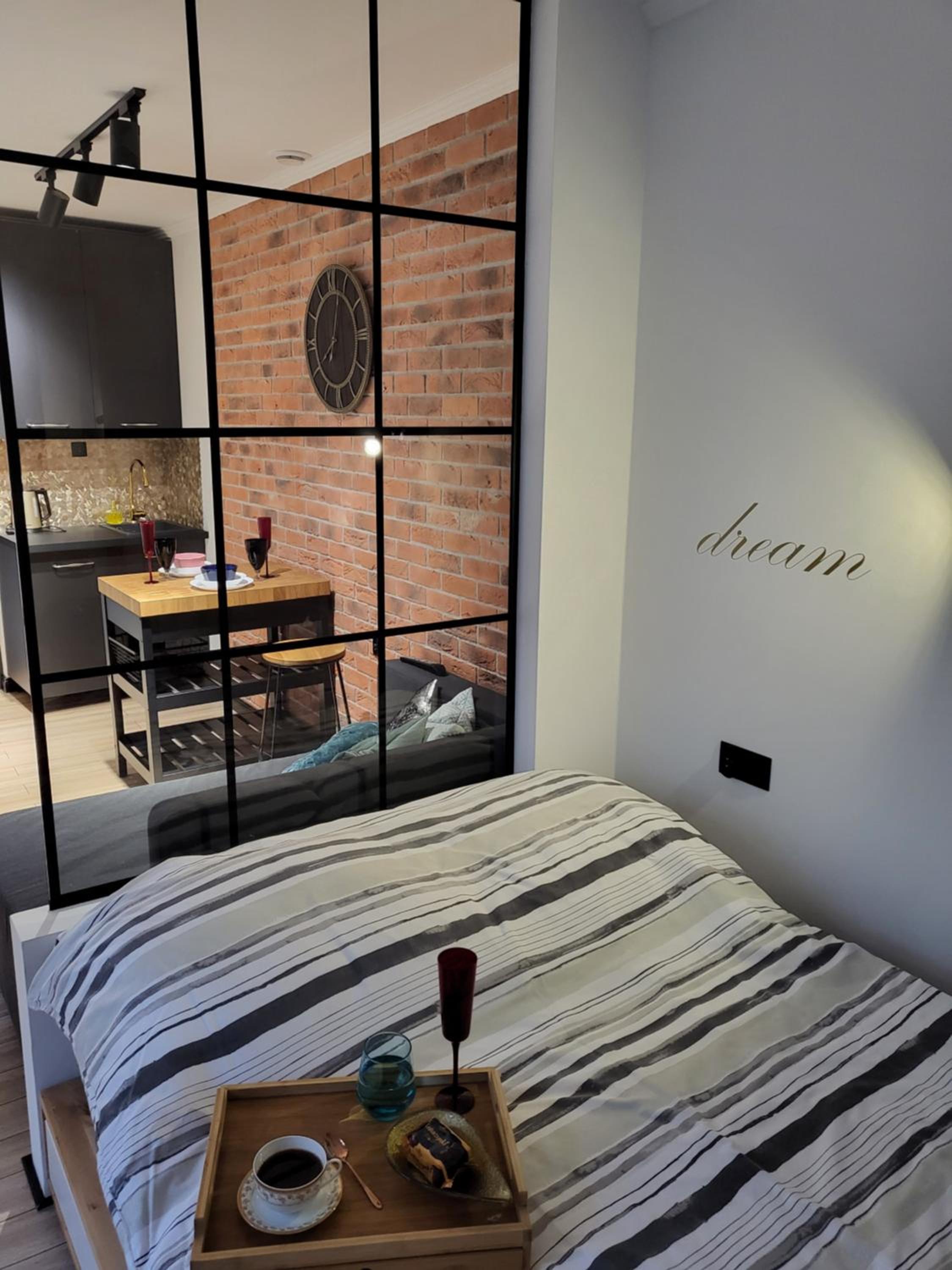 One-Bedroom Apartment - Photo 15