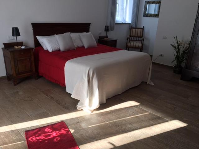 Large Double Room photo 1