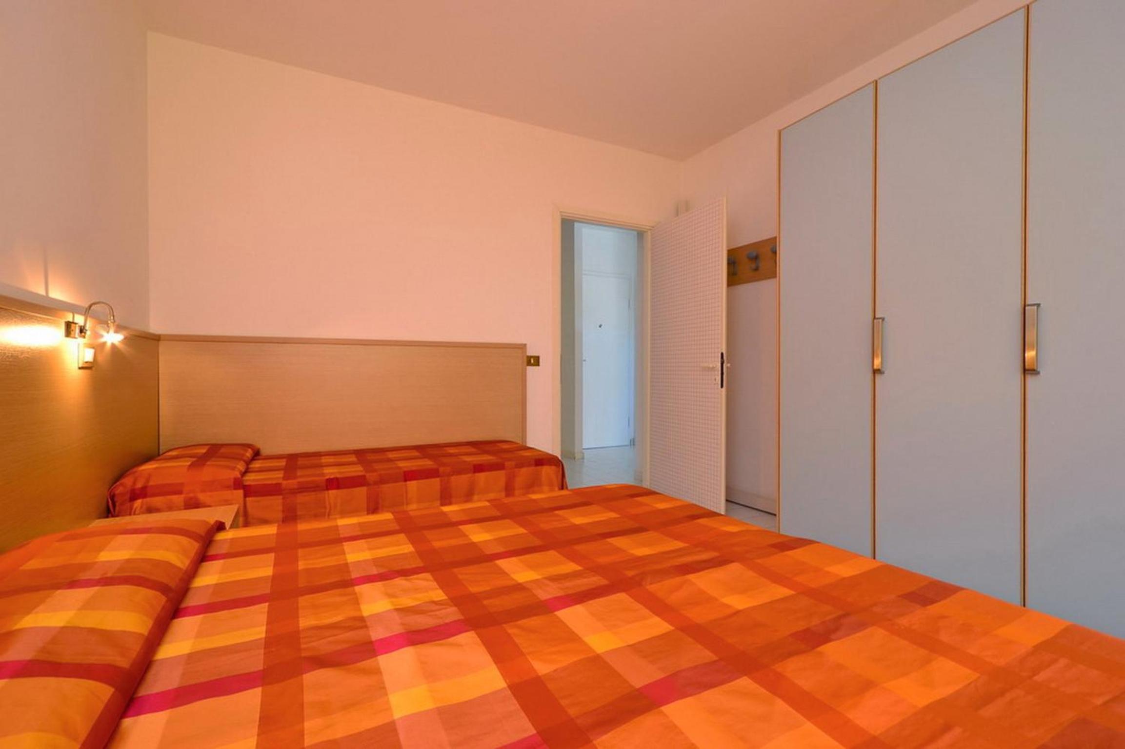 One-Bedroom Apartment photo 3