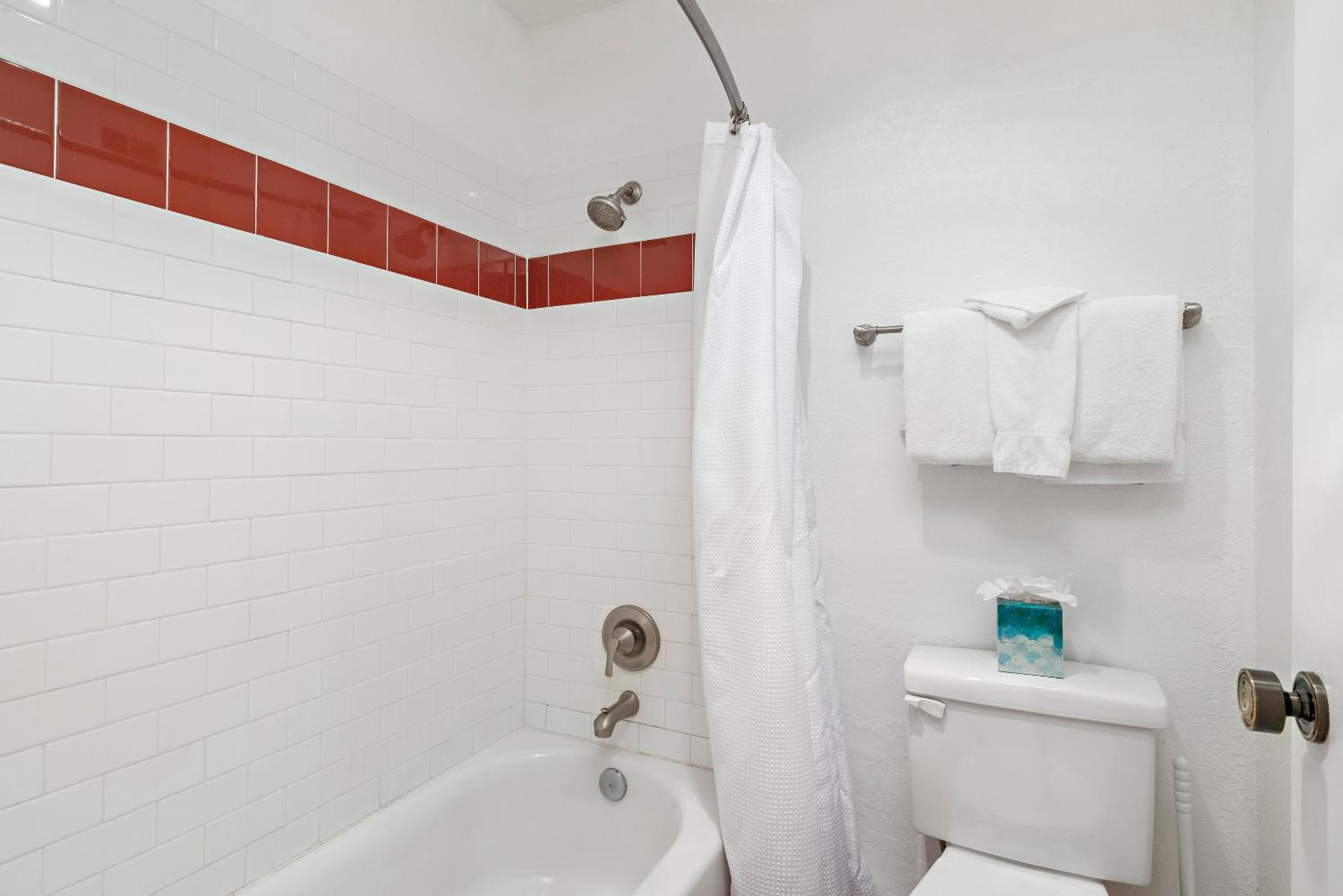 2 Bedroom Condominium  - Photo 31