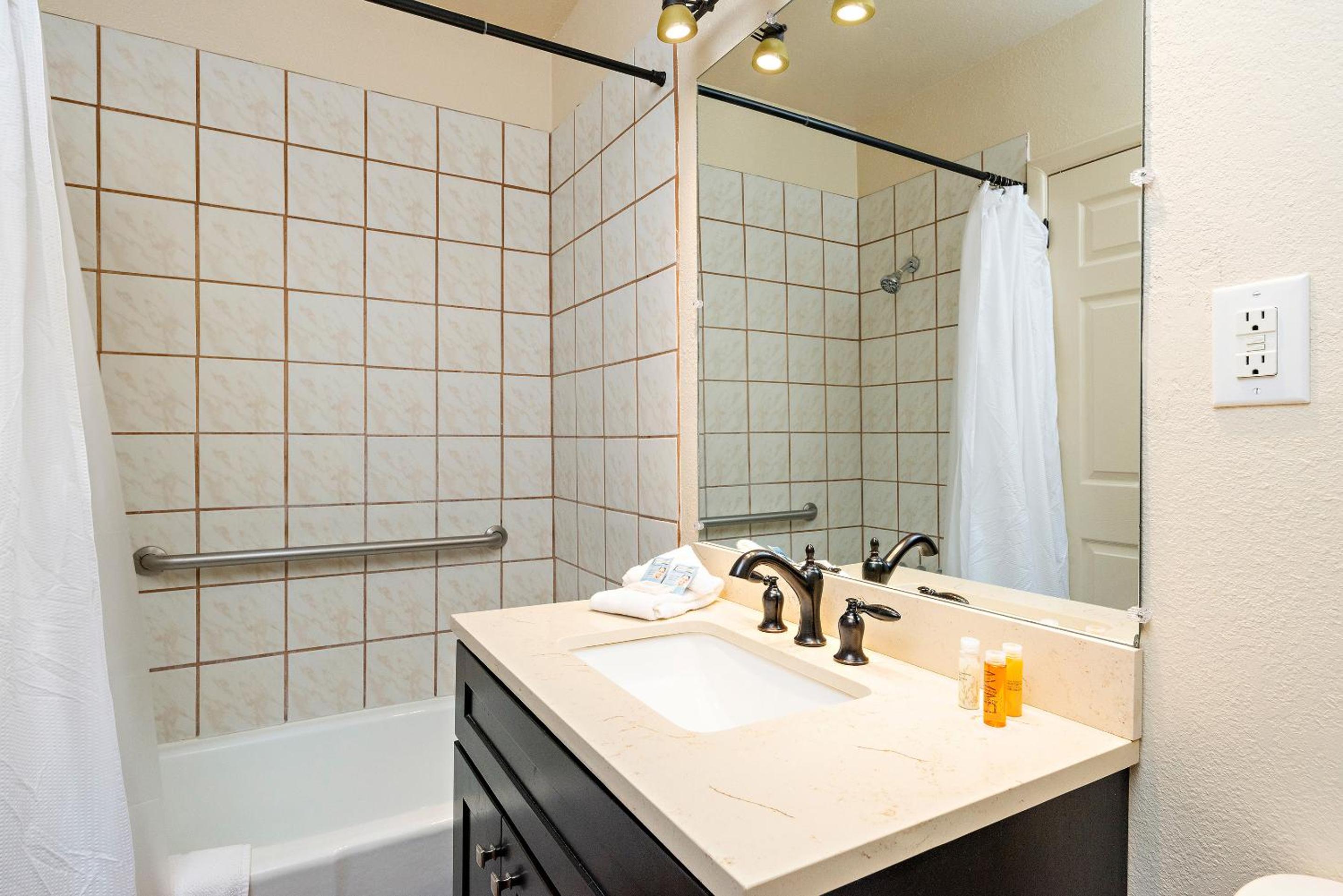 2 Bedroom Condominium  - Photo 29