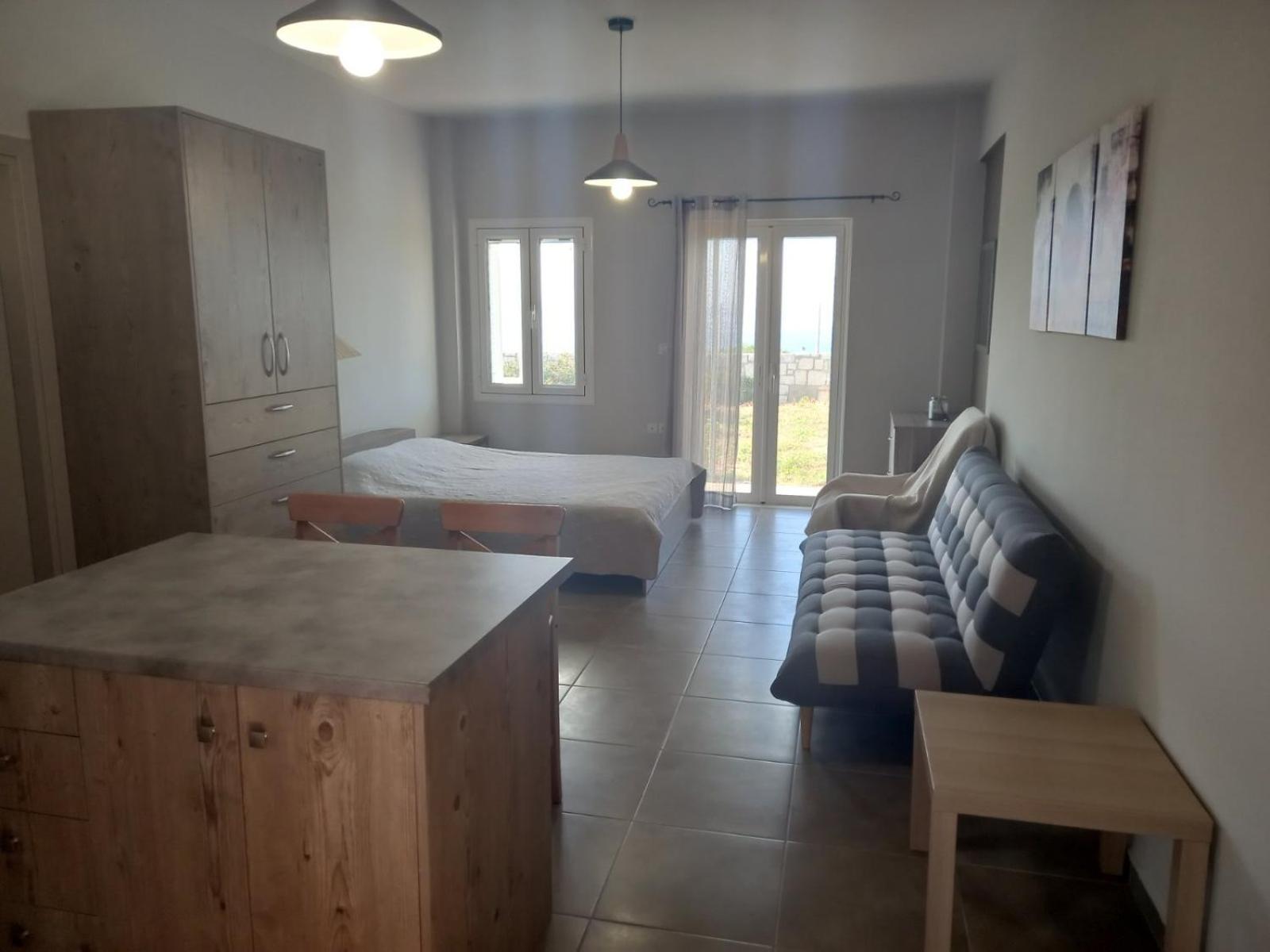 One-Bedroom House photo 1