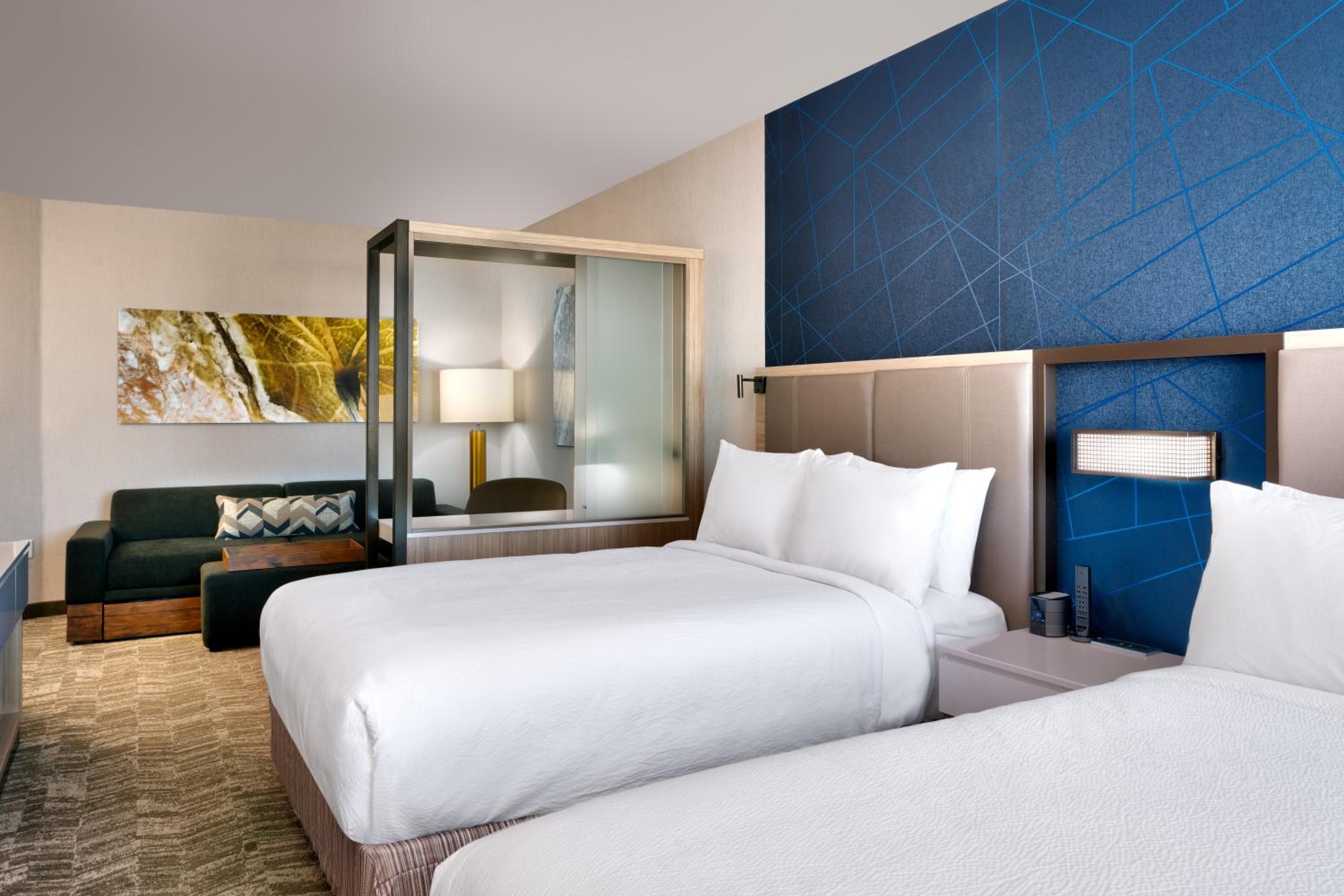 Suite with Two Queen Trundle Beds  - Photo 9