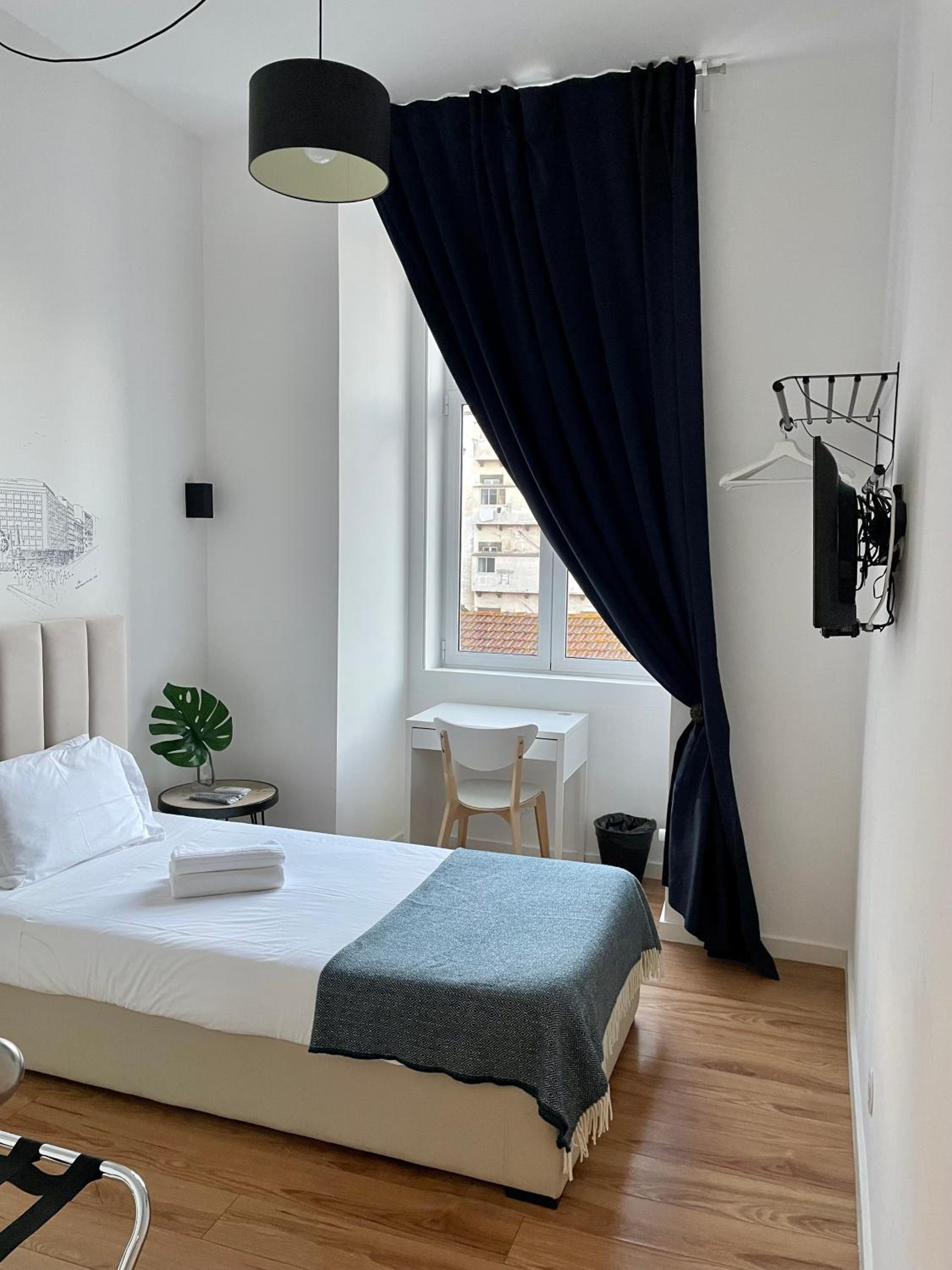 Superior Single Room with Private Bathroom photo 1