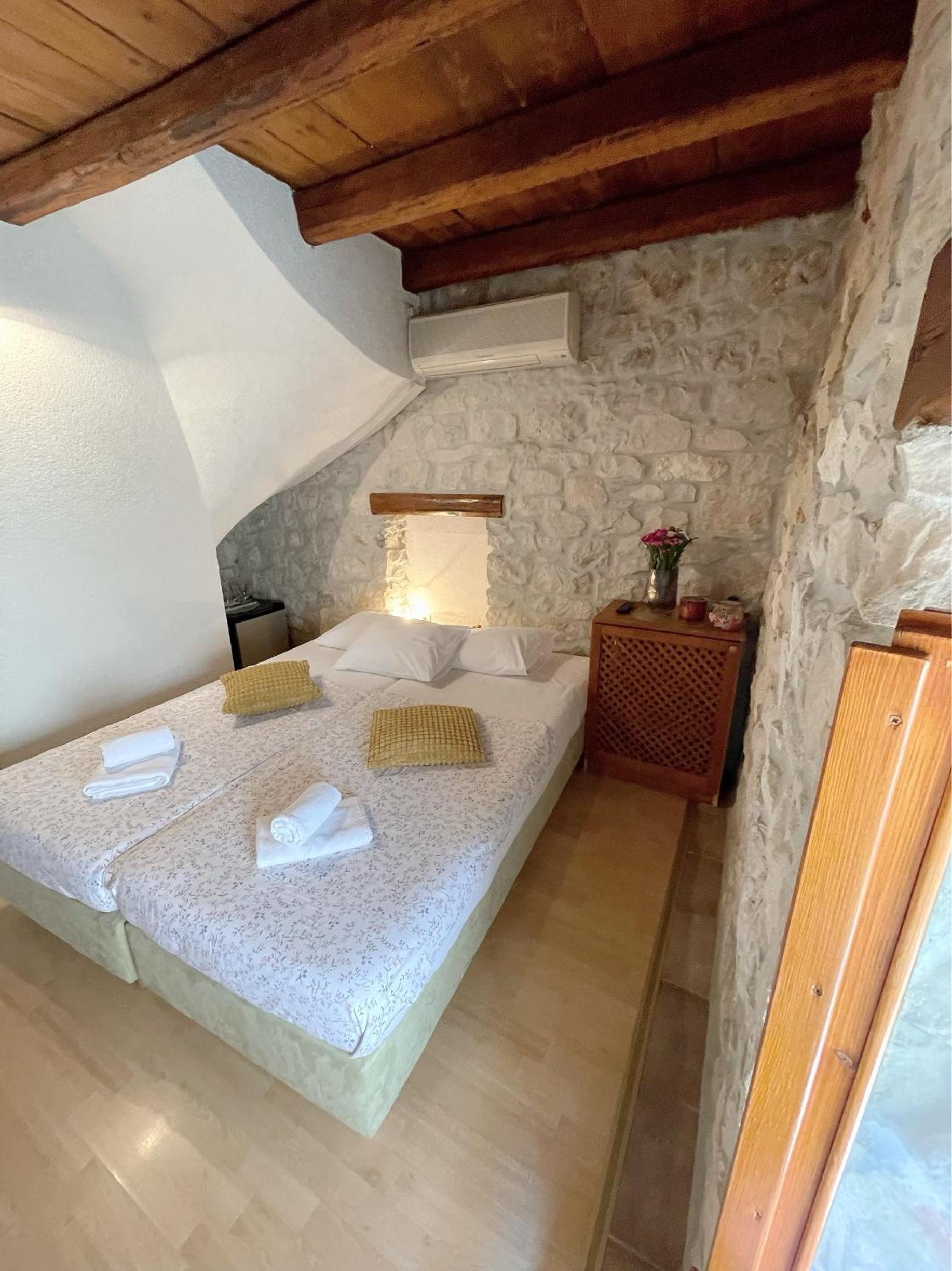Double or Twin Room - Photo 1