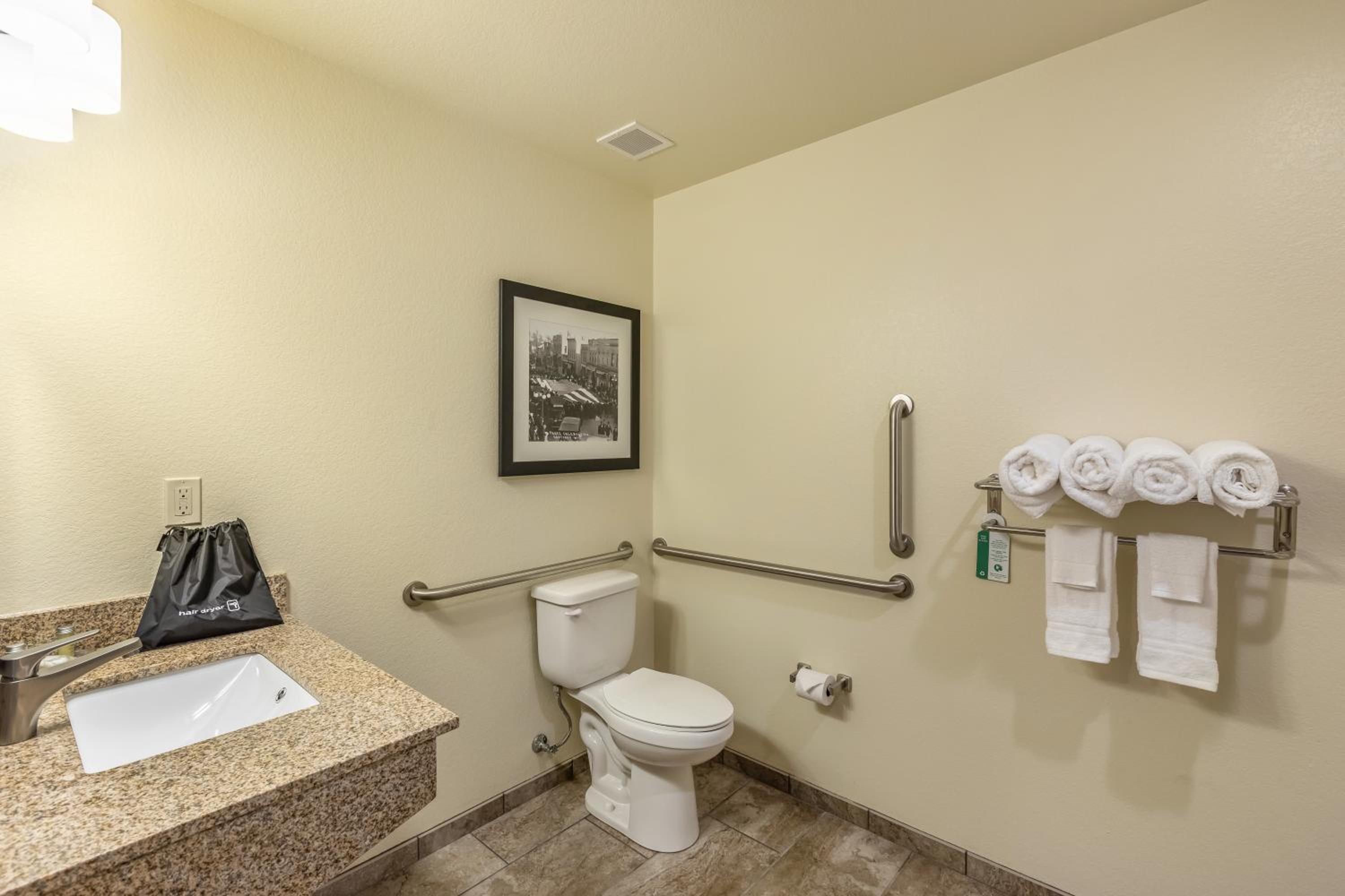 King Room - Disability Access - Photo 2
