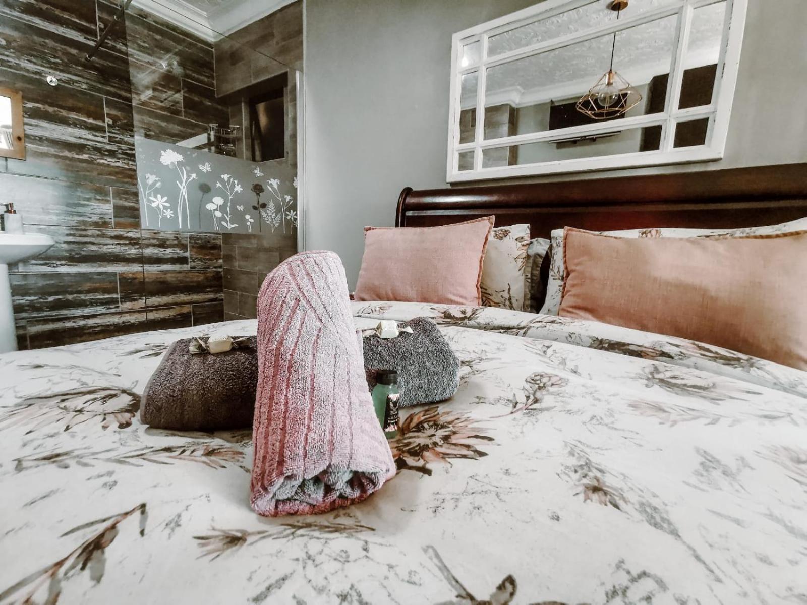 Deluxe Double Room with Shower - Photo 42
