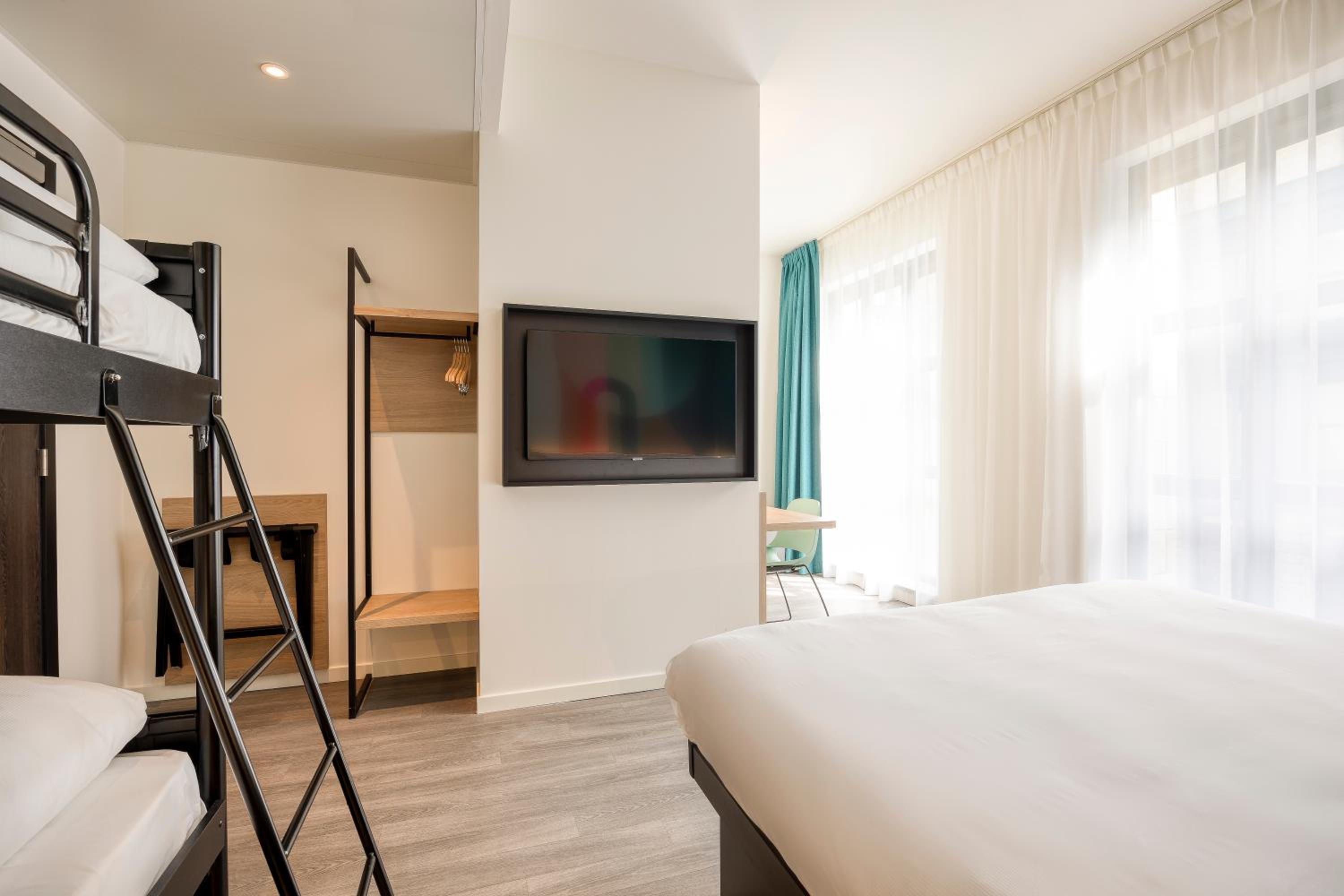 Quadruple Room - Photo 2