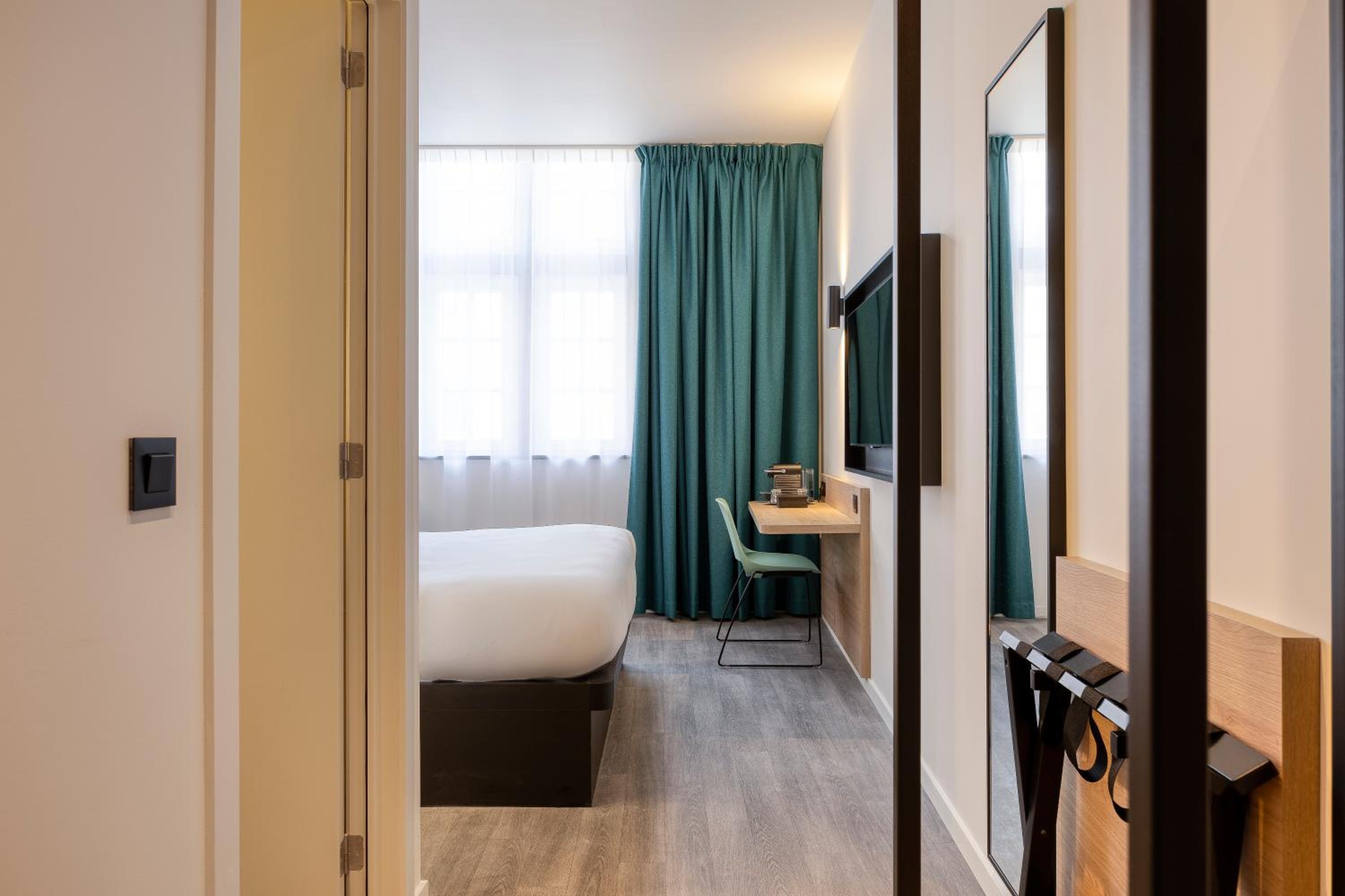 Superior Double Room - Photo 11