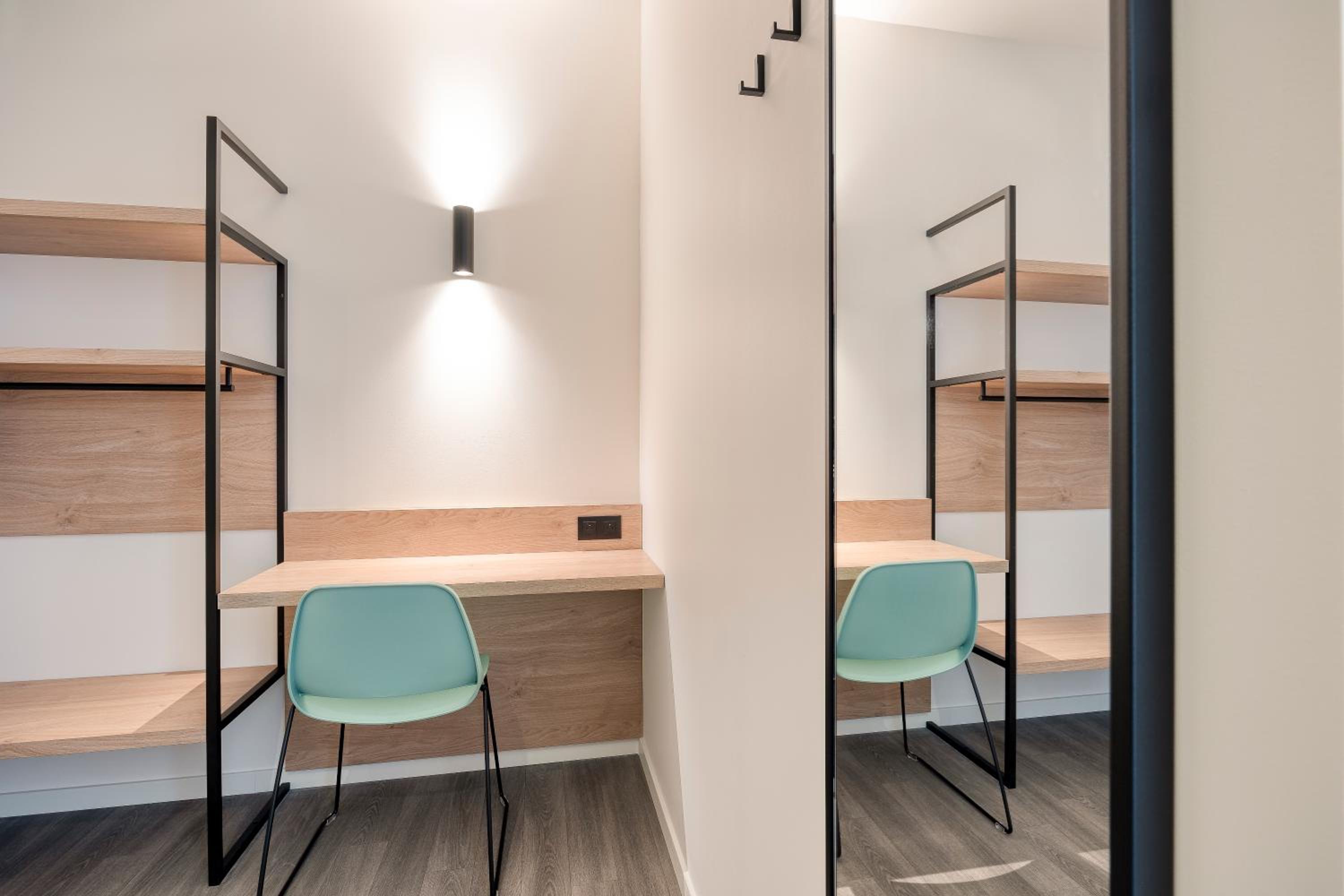 Double Room - Photo 18
