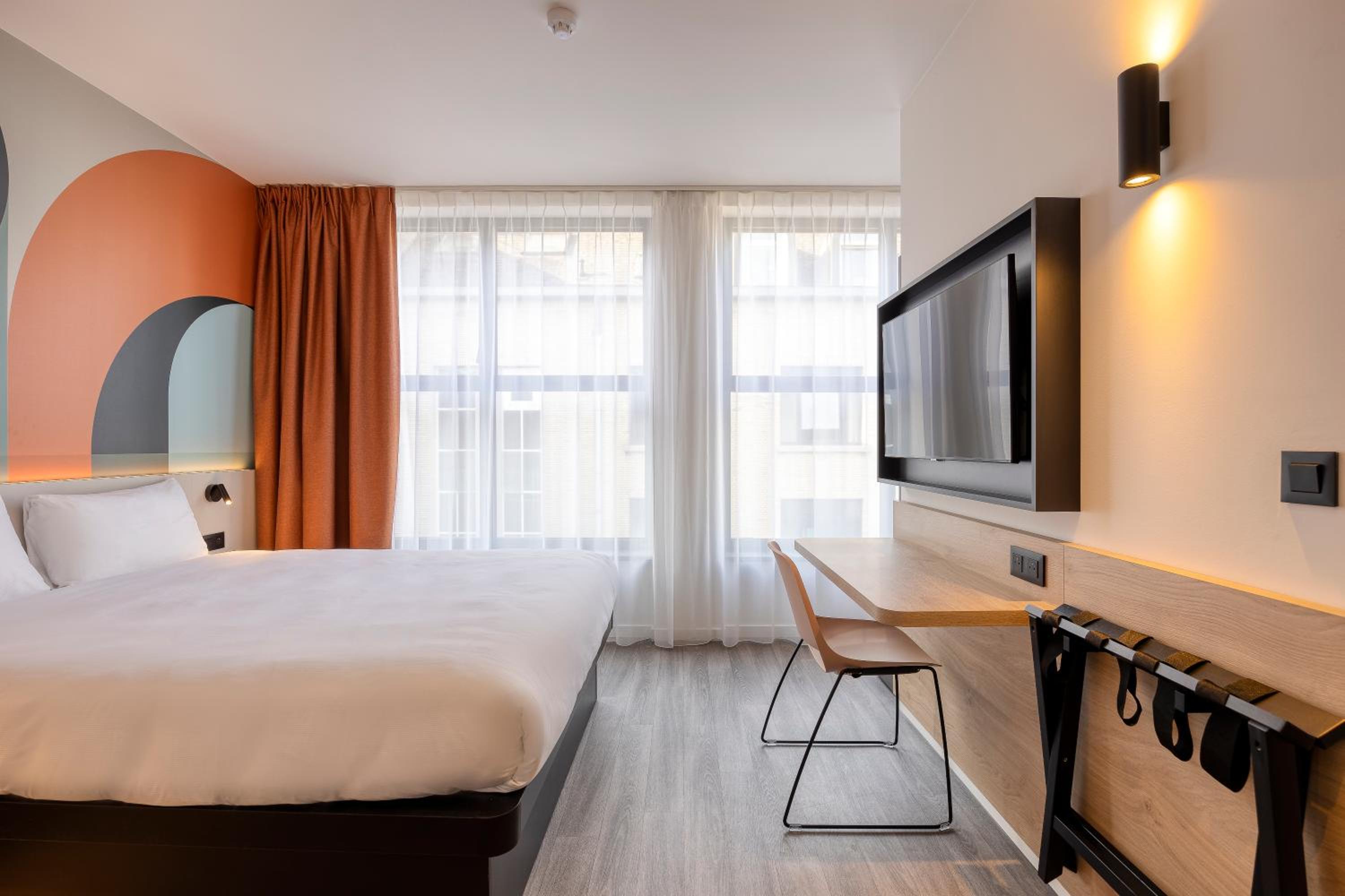 Double Room - Photo 11