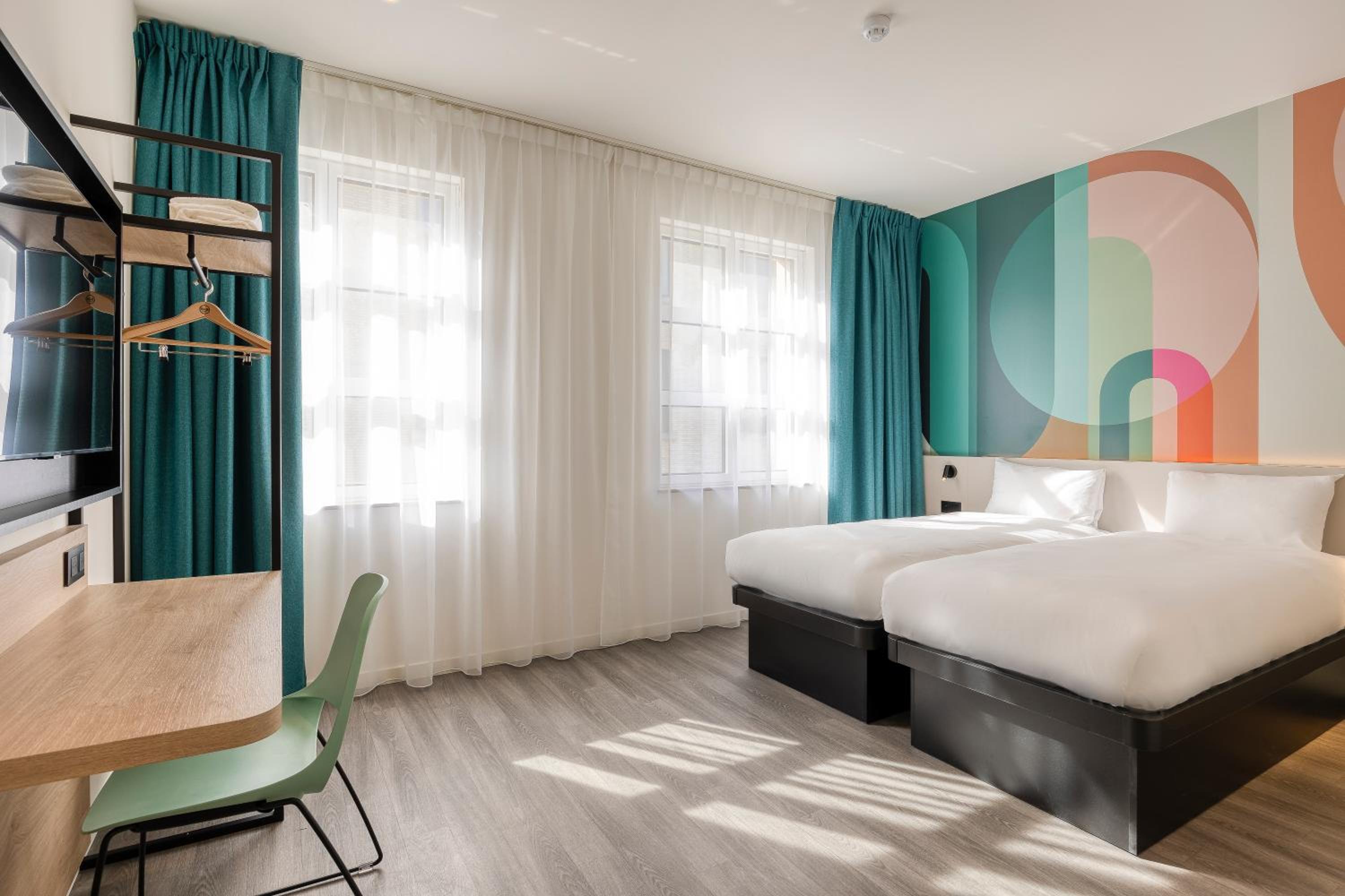 Twin Room - Photo 1
