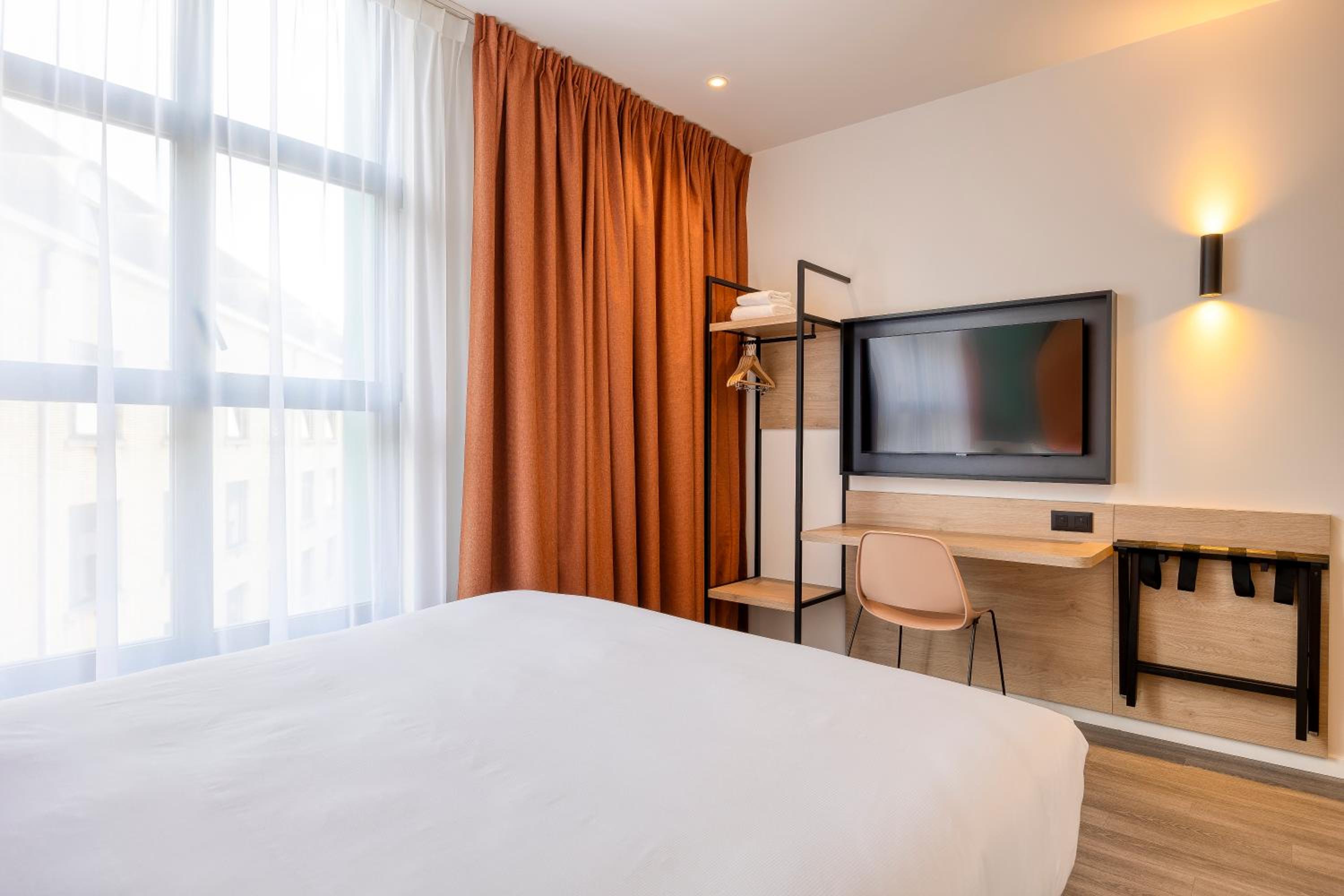 Double Room - Photo 5