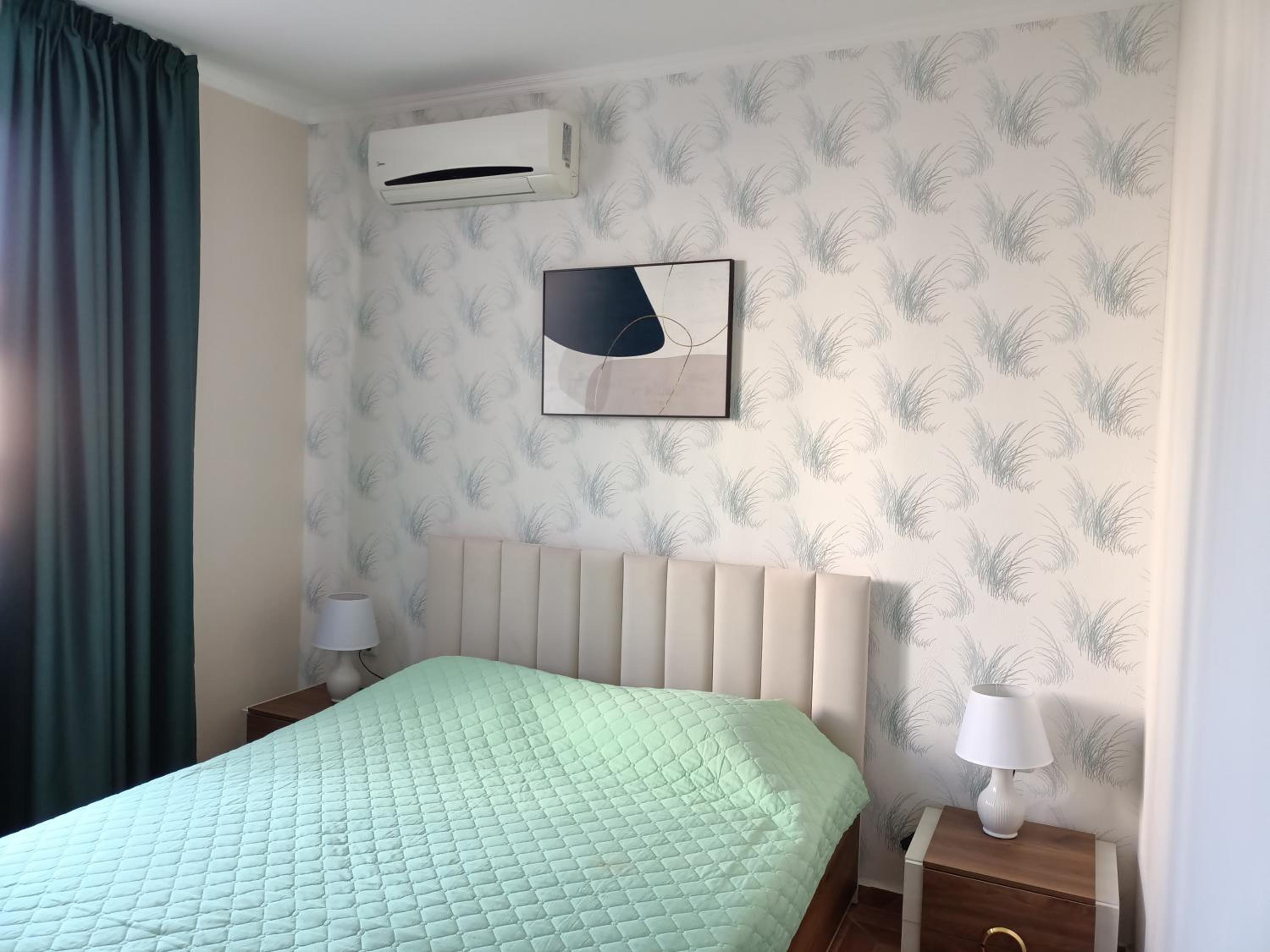 One-Bedroom Apartment - Photo 4