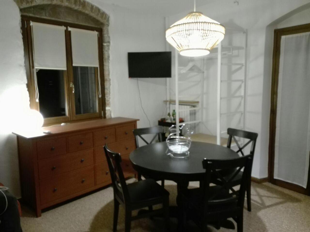 One-Bedroom Apartment - Photo 4