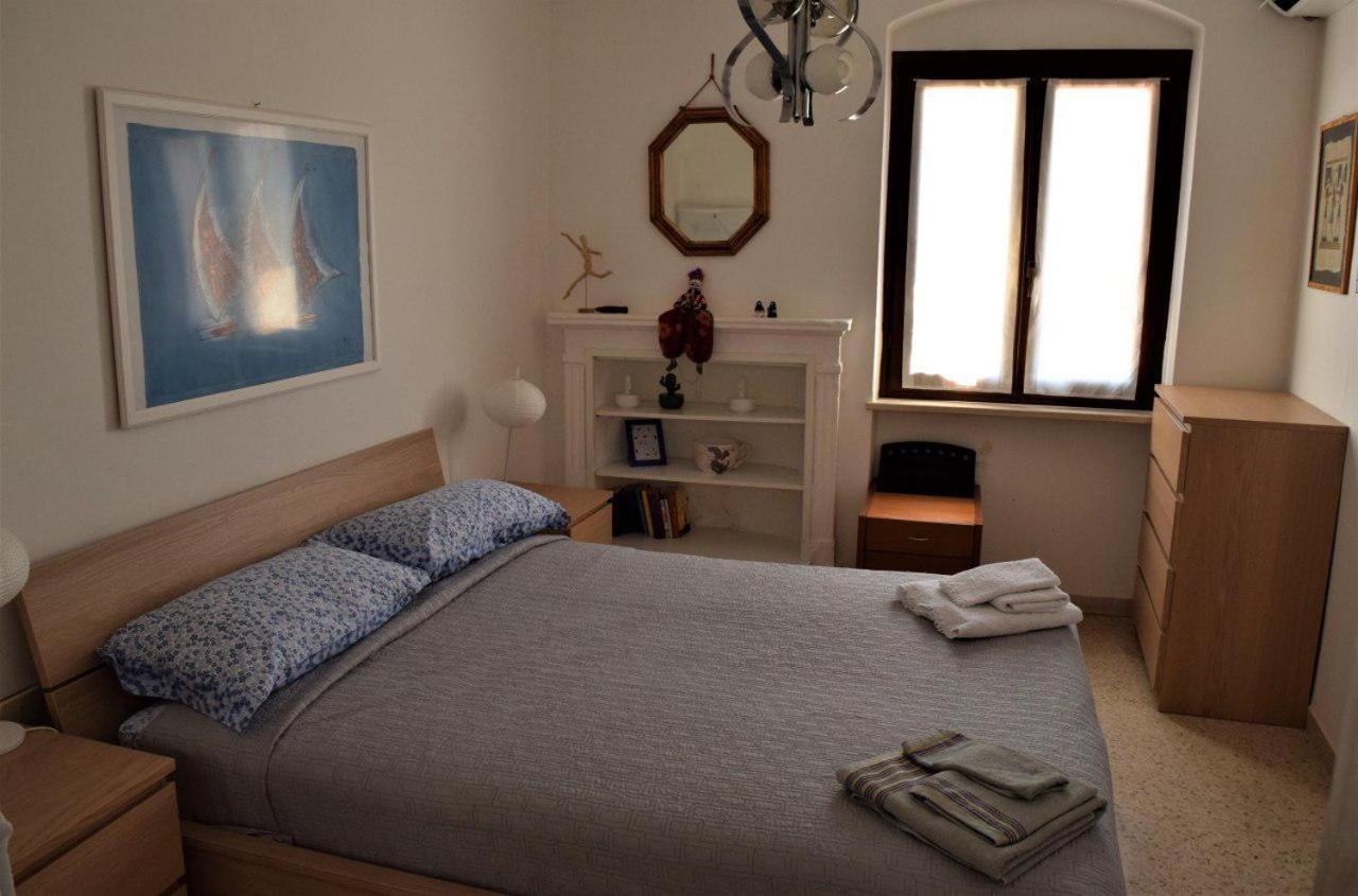 One-Bedroom Apartment - Photo 10