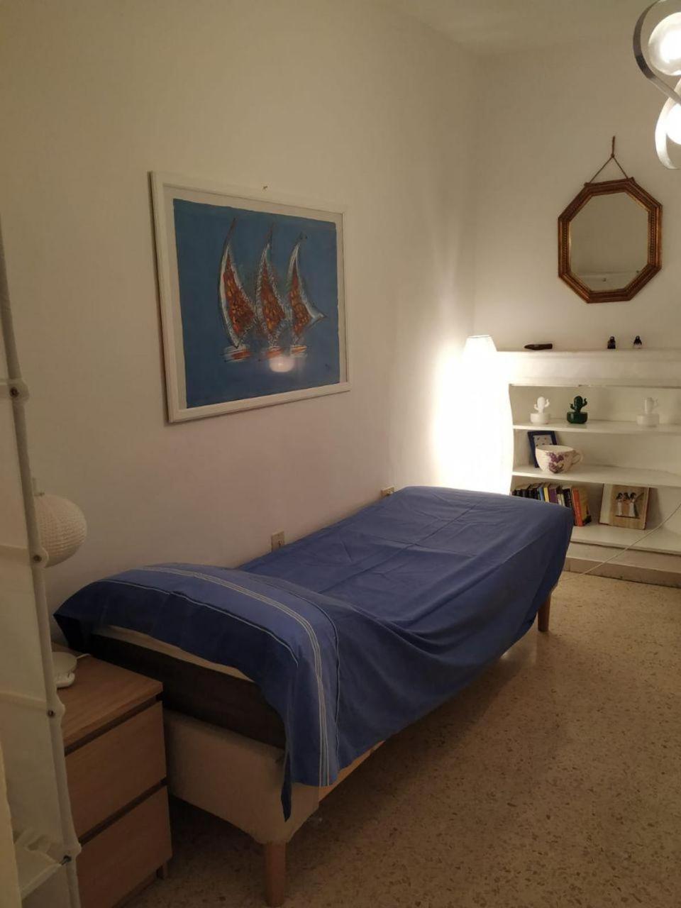 One-Bedroom Apartment - Photo 12