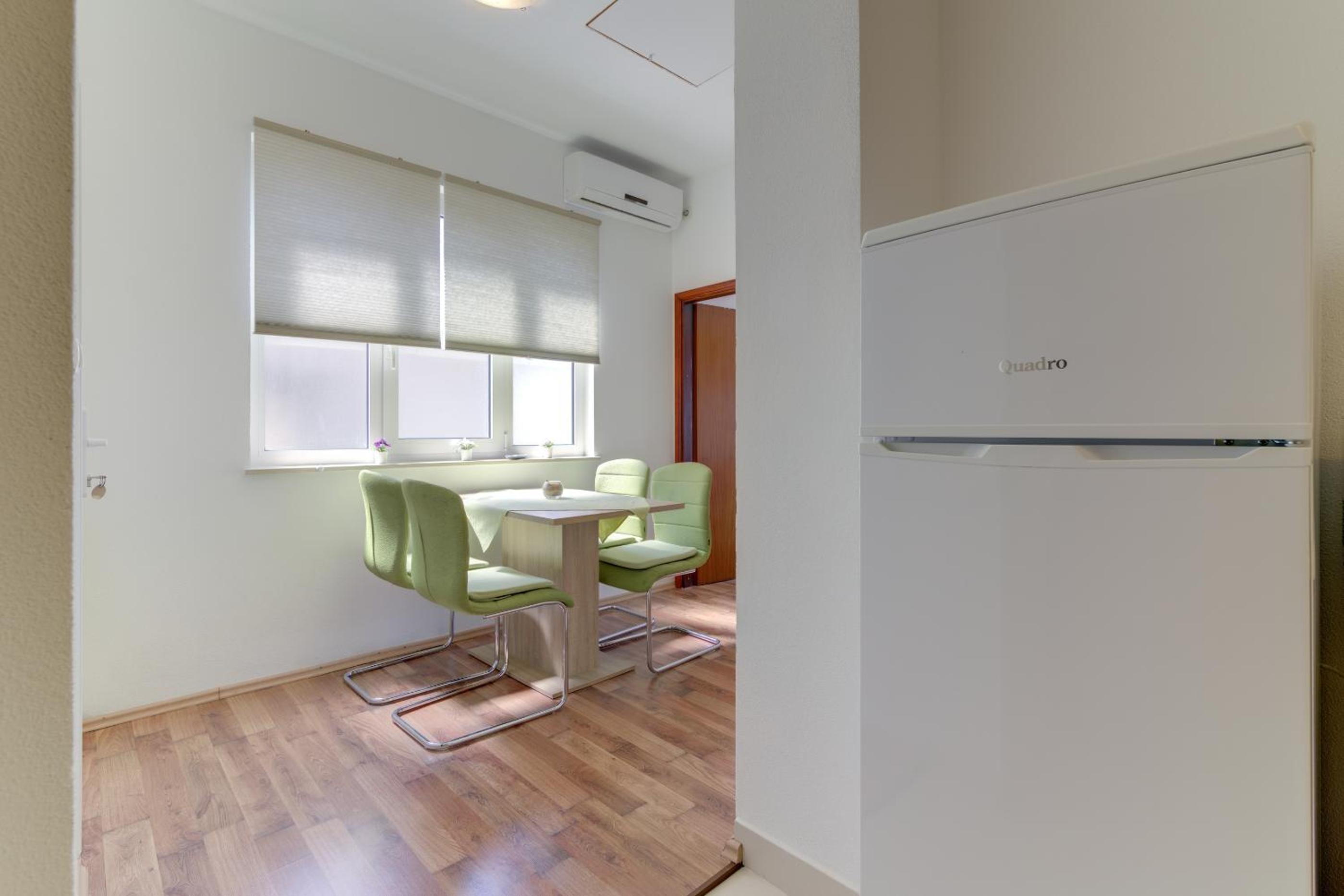 One-Bedroom Apartment - Photo 11