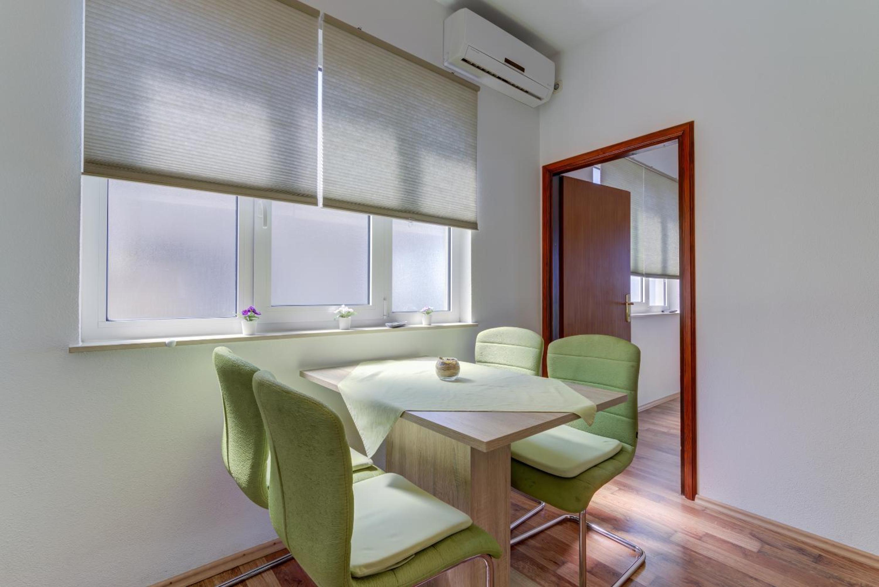 One-Bedroom Apartment - Photo 10