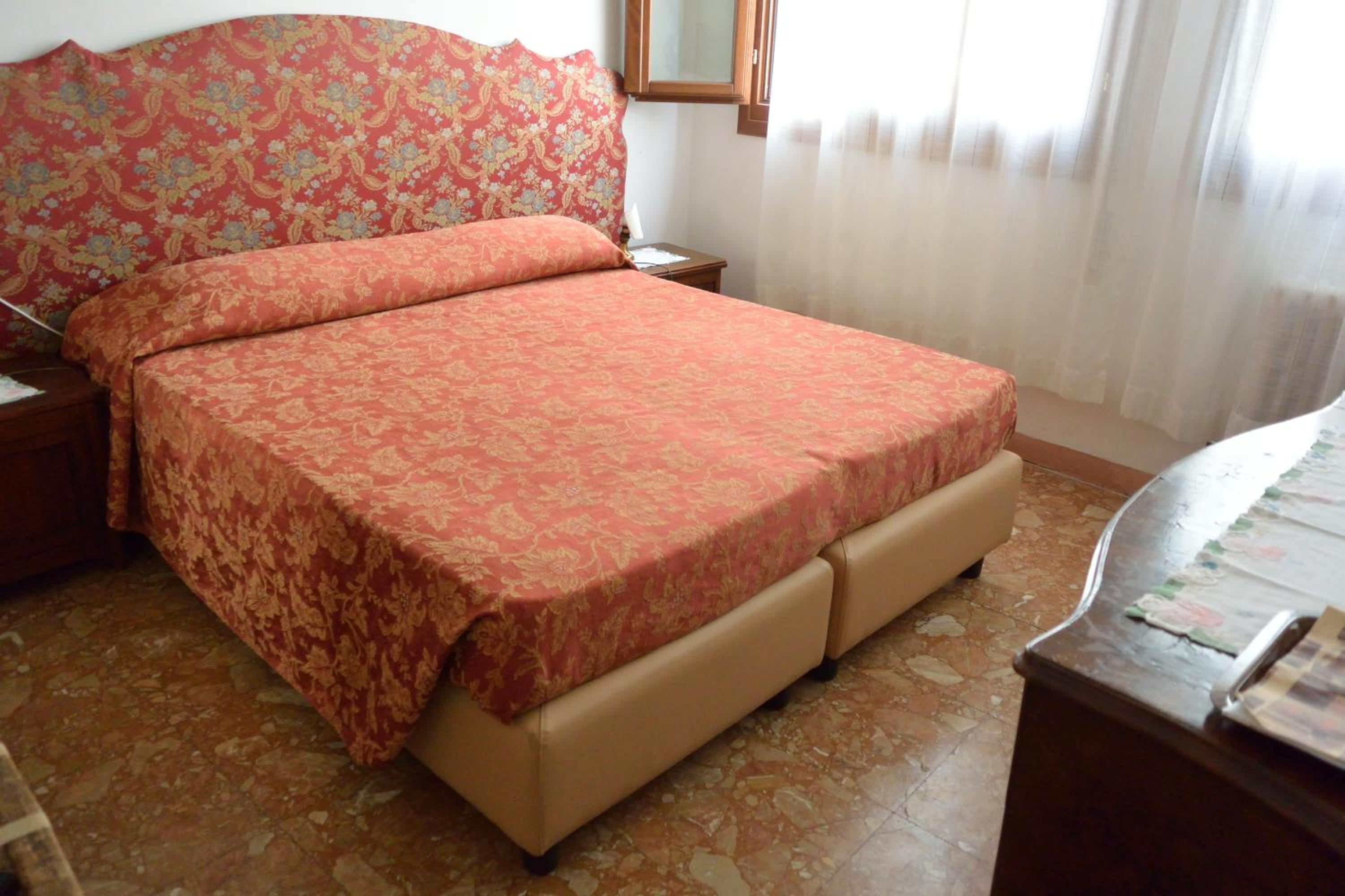 Triple Room with Shared Bathroom photo 1