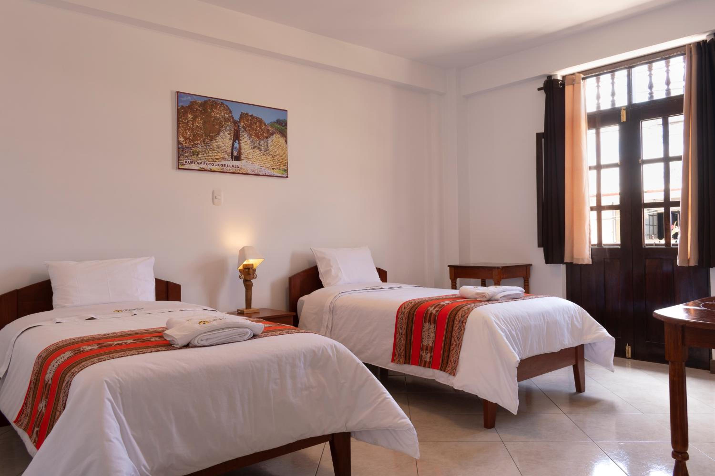 Standard Twin Room with Mountain View