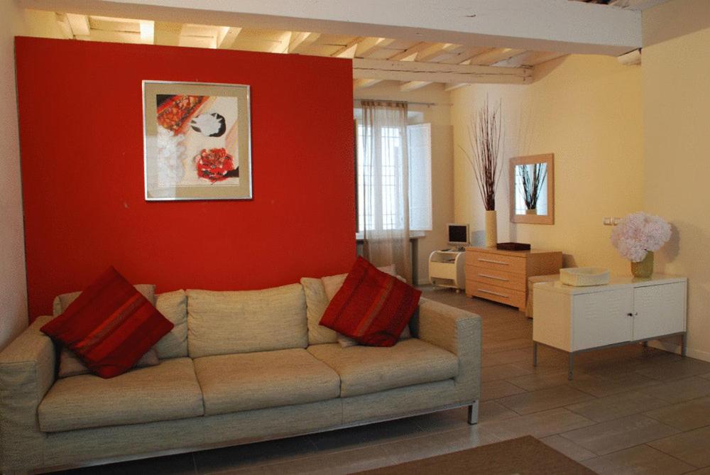 Double Room - Photo 17