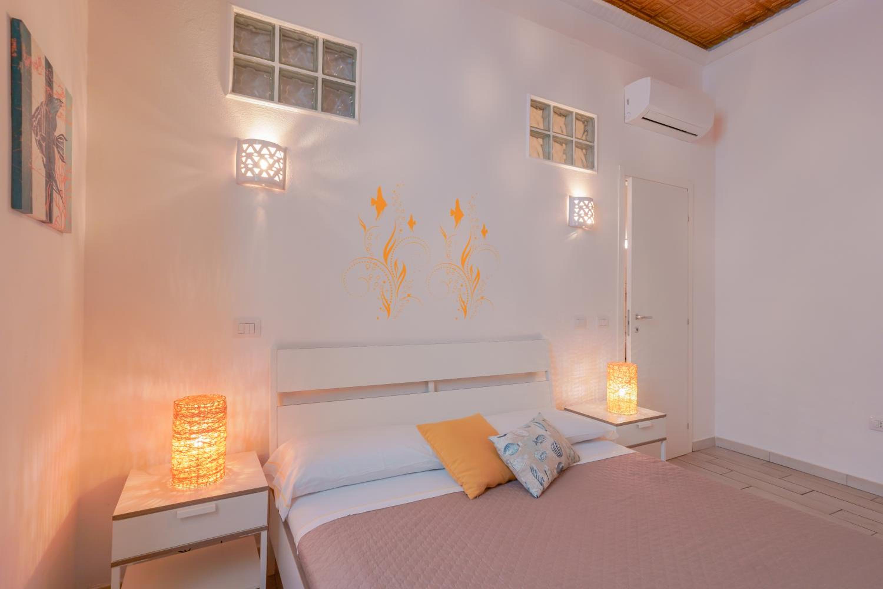 Deluxe Room (2 Adults + 1 Child)