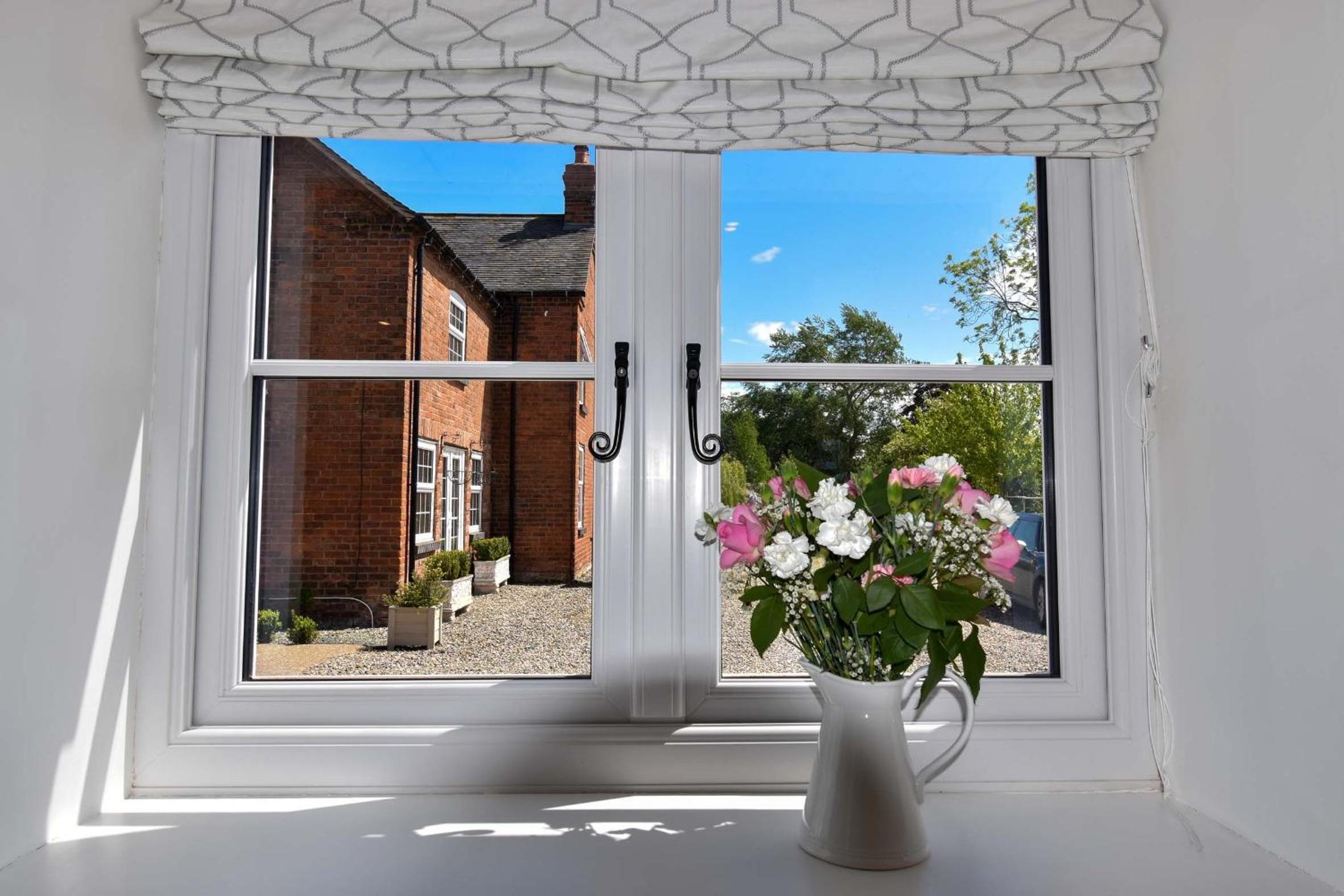 King Room with Garden View - Photo 2