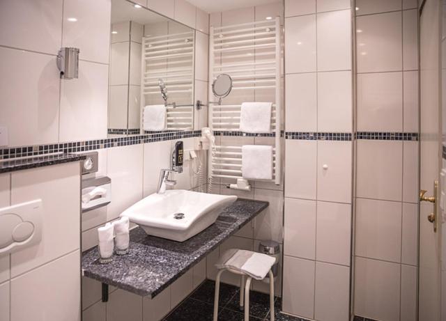 Double Room - Photo 3