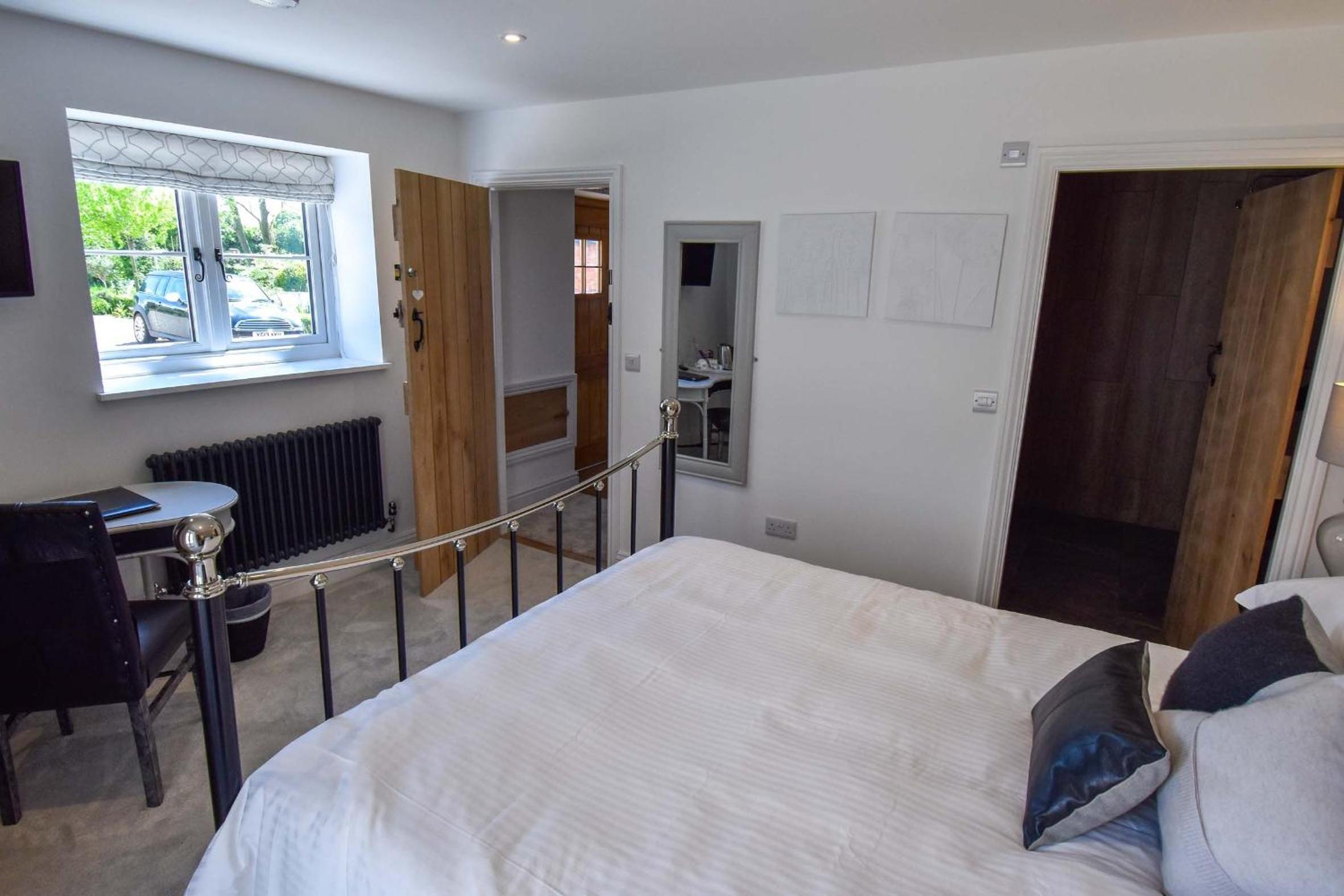 King Room with Garden View - Photo 22
