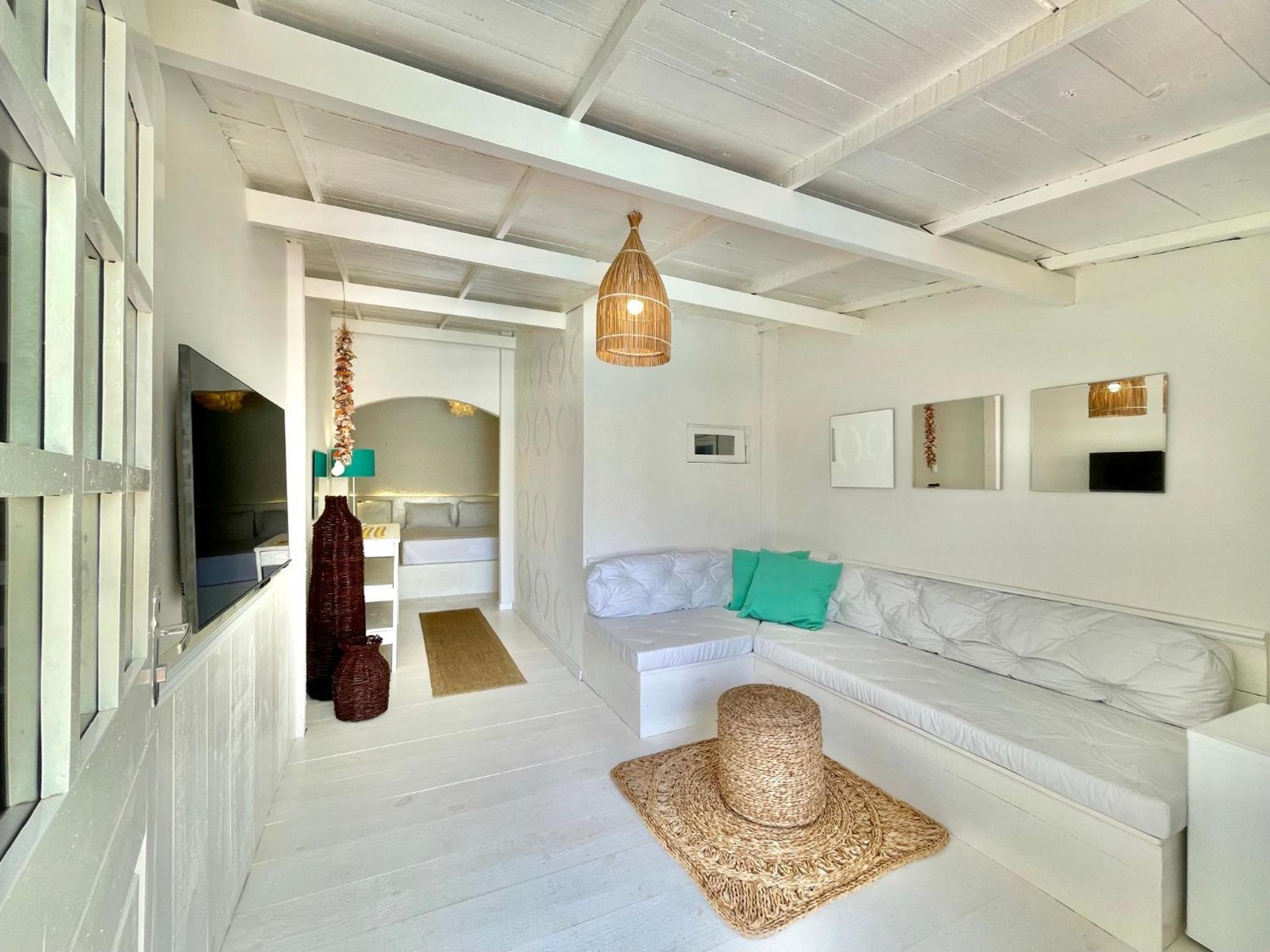 Queen Suite with Pool View photo 1