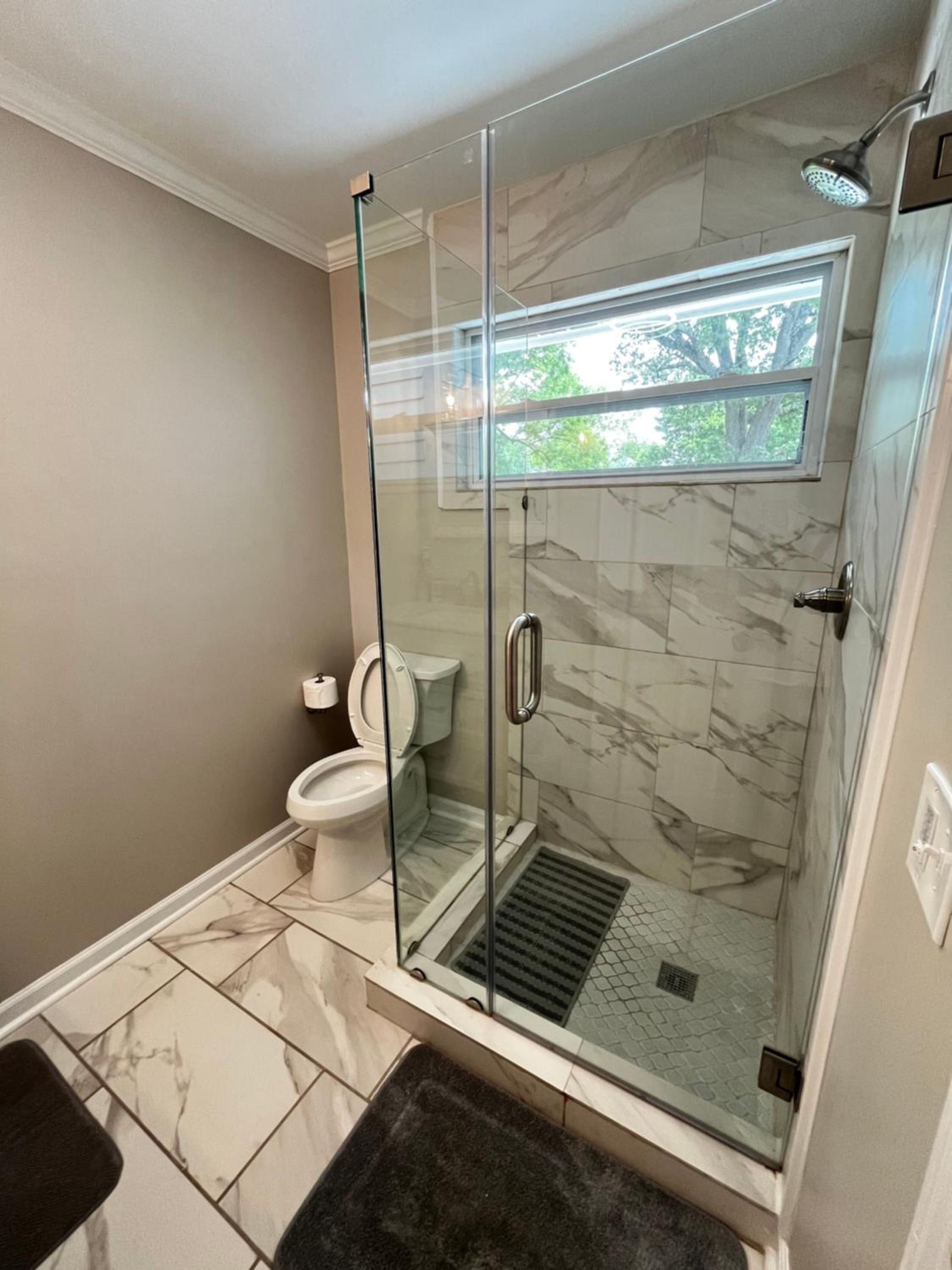 Double Room with Private Bathroom - Photo 3
