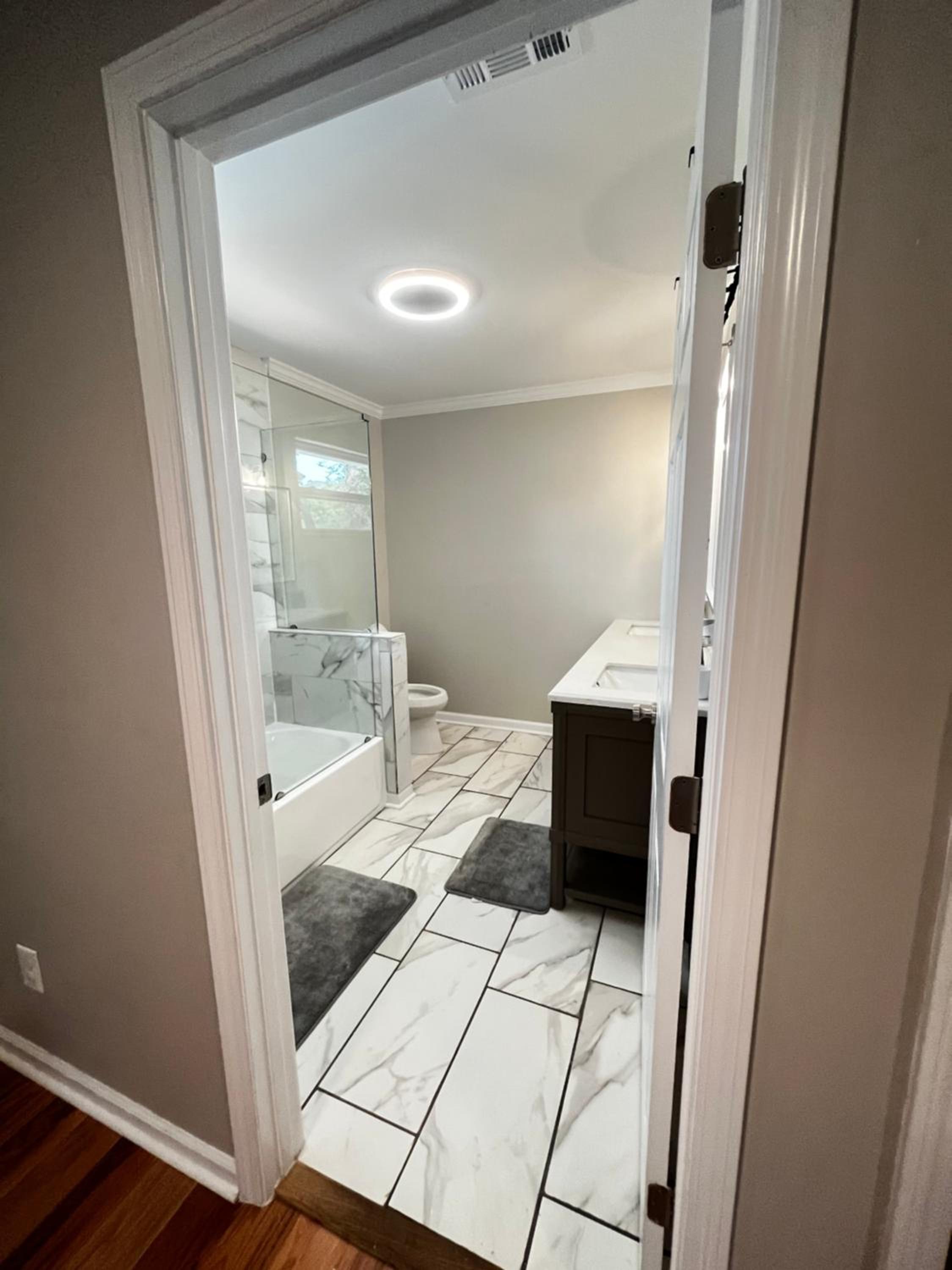 Double Room with Private Bathroom - Photo 4