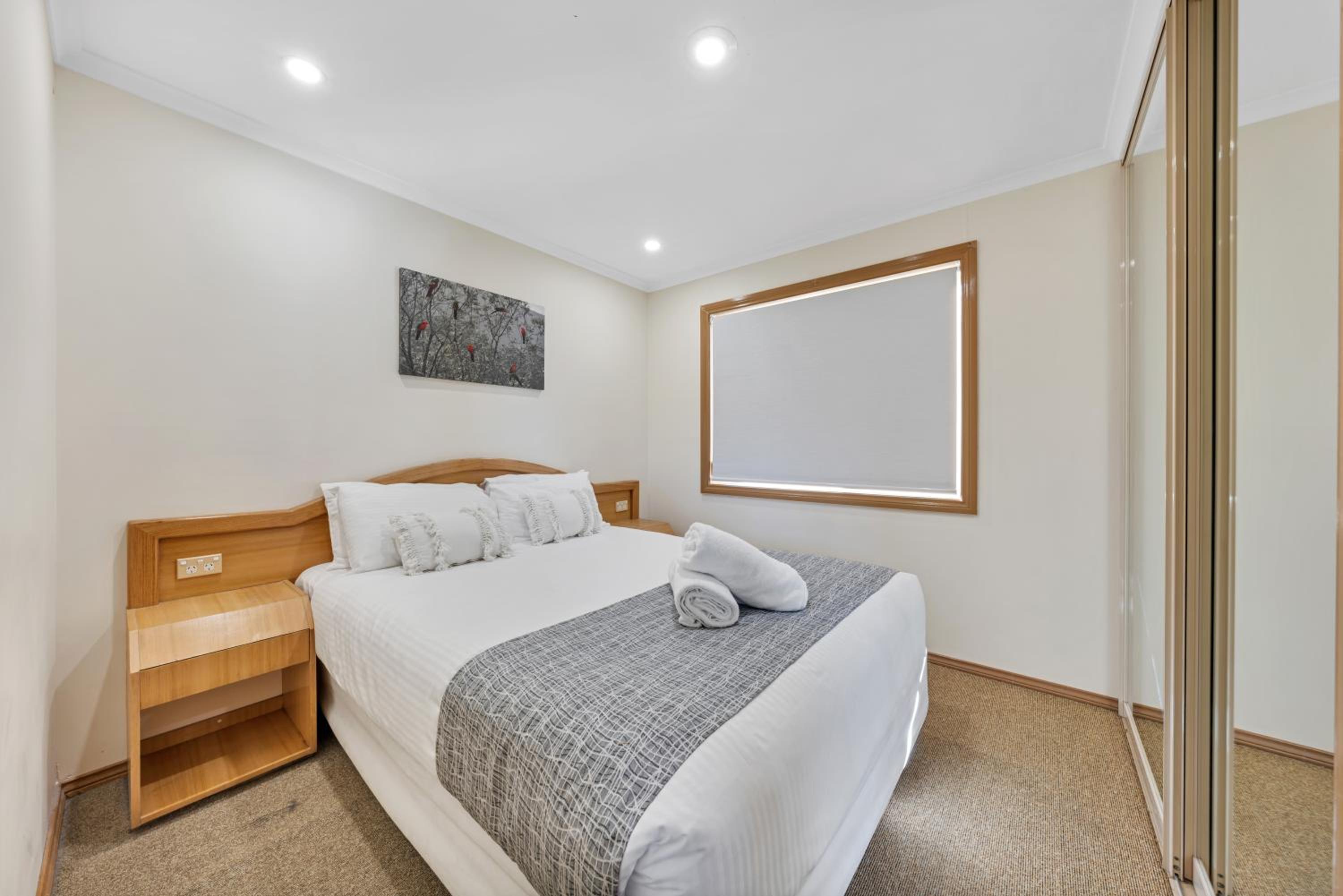 2 Bedroom Deluxe Cabin - 6b - Photo 5