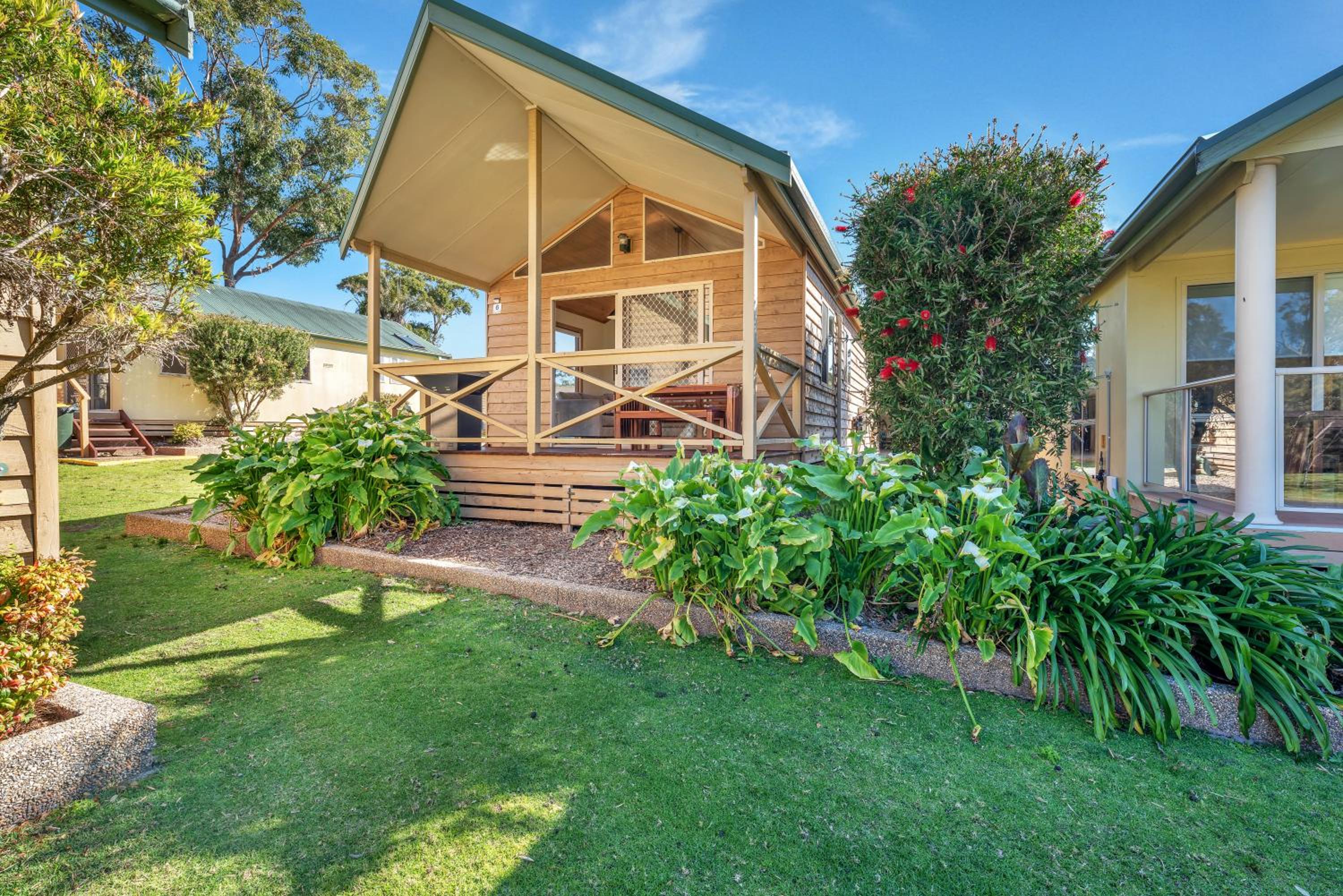2 Bedroom Standard Cabin - Photo 2