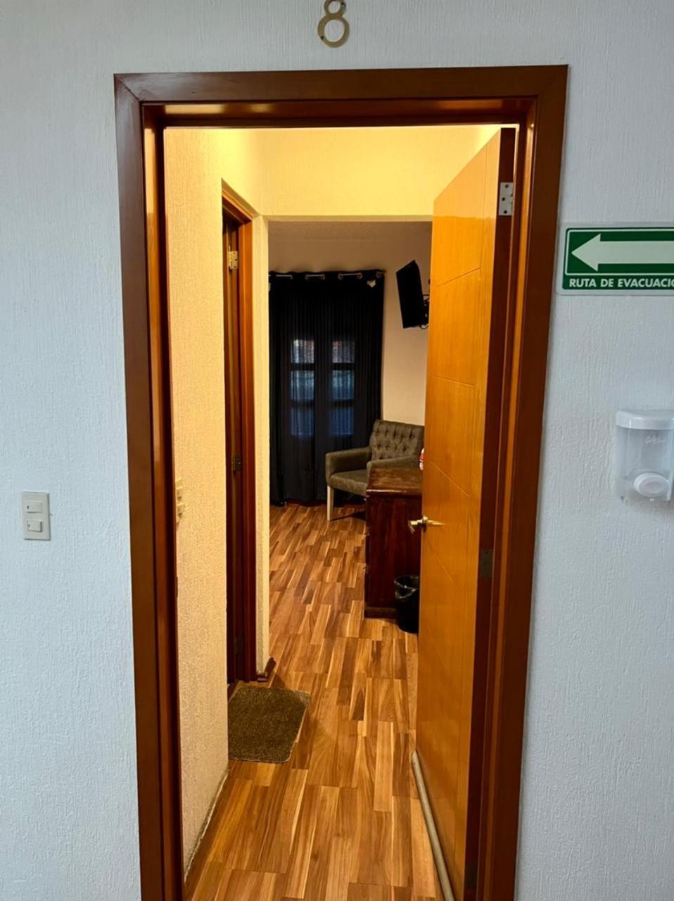 Double Room - Photo 5