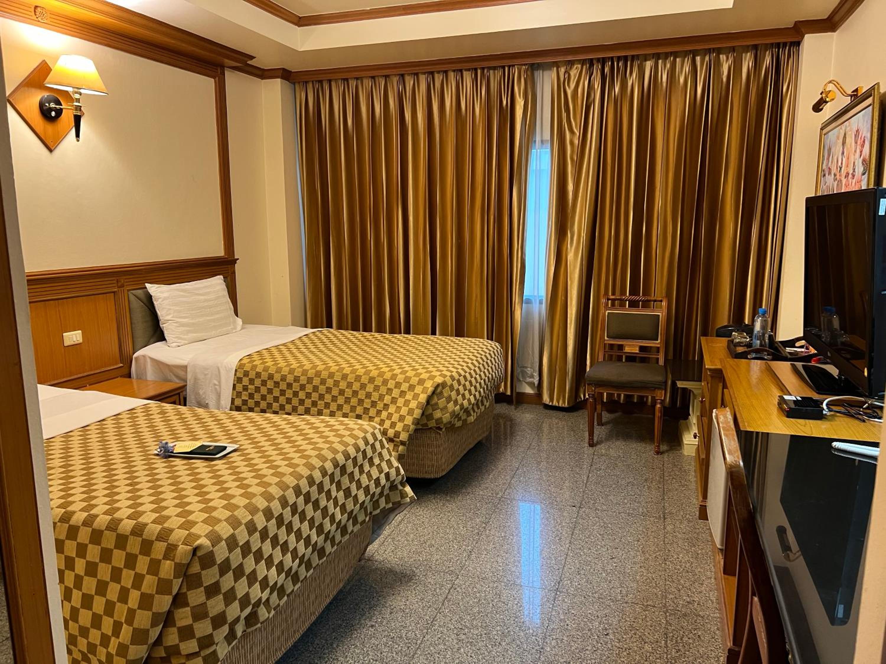 Deluxe Twin Room photo 2