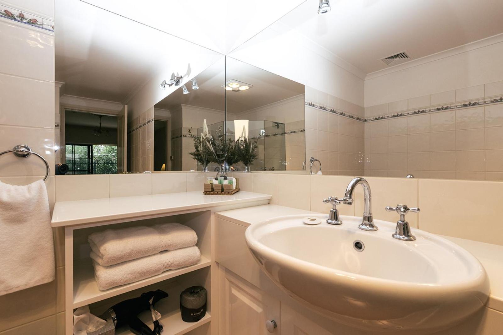 Triple Room with Garden View photo 2