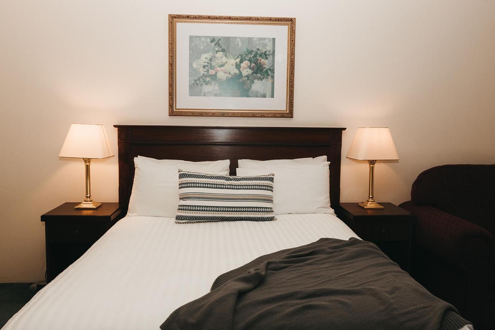 Riverside Queen Room  photo 1